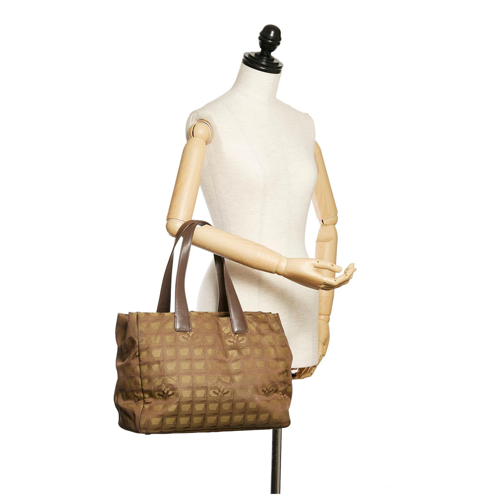 Chanel New Travel Line Nylon Tote Bag (SHG-28811)