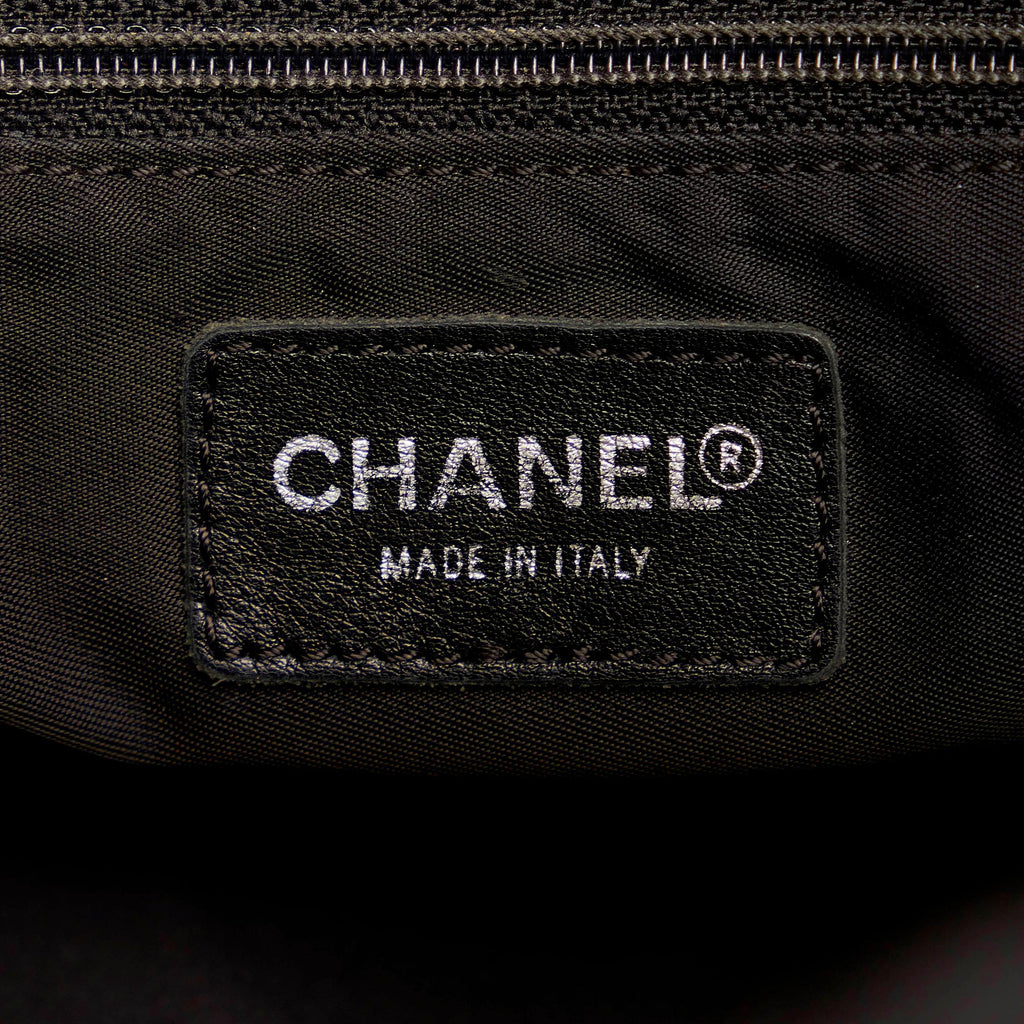 Chanel New Travel Line Nylon Tote Bag (SHG-29034)