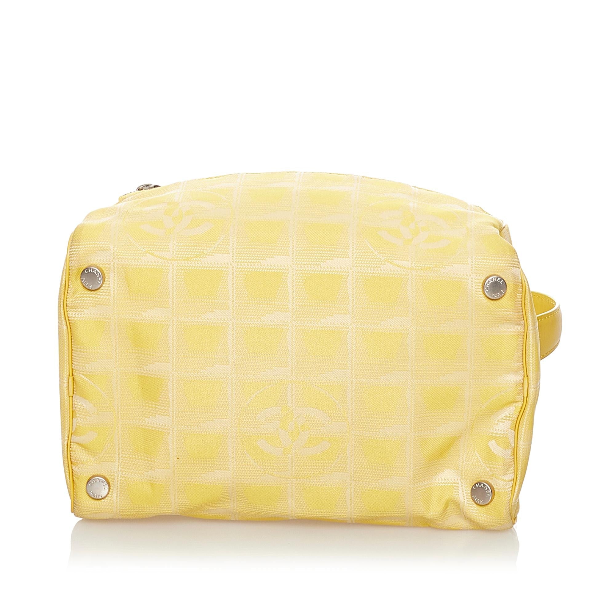 Chanel New Travel Line Nylon Vanity Bag (SHG-33640)