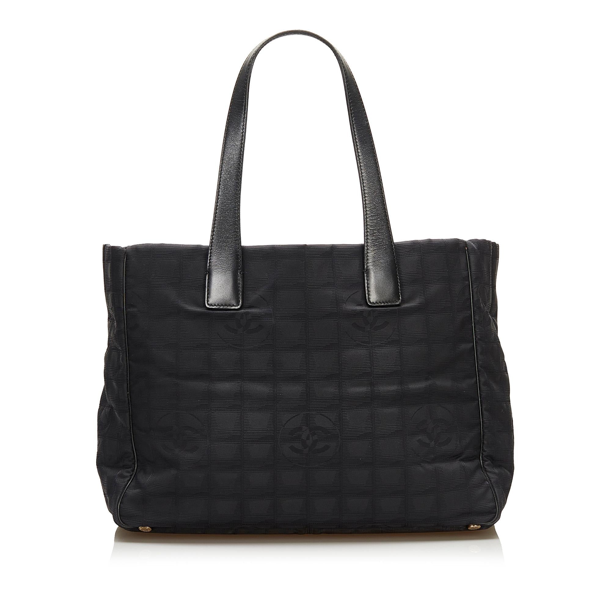 Chanel New Travel Line Tote (SHG-35246)