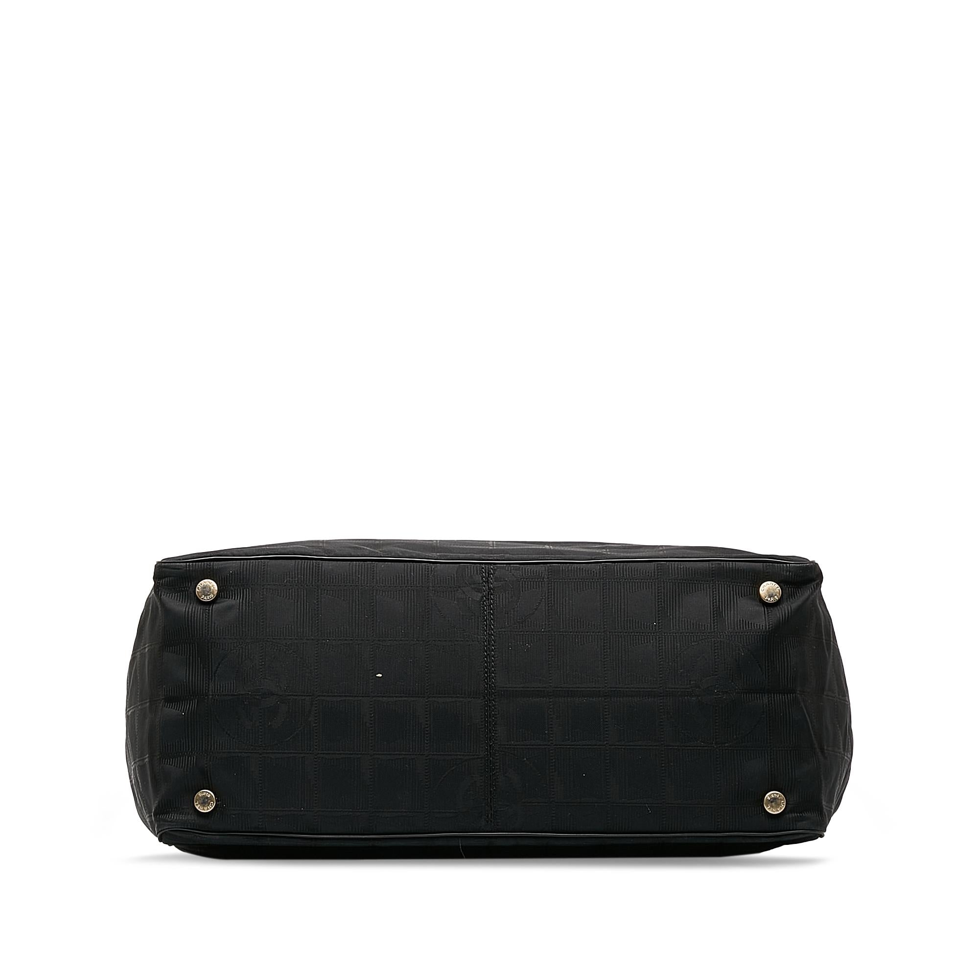 Chanel New Travel Line Tote (SHG-i4J9zq)