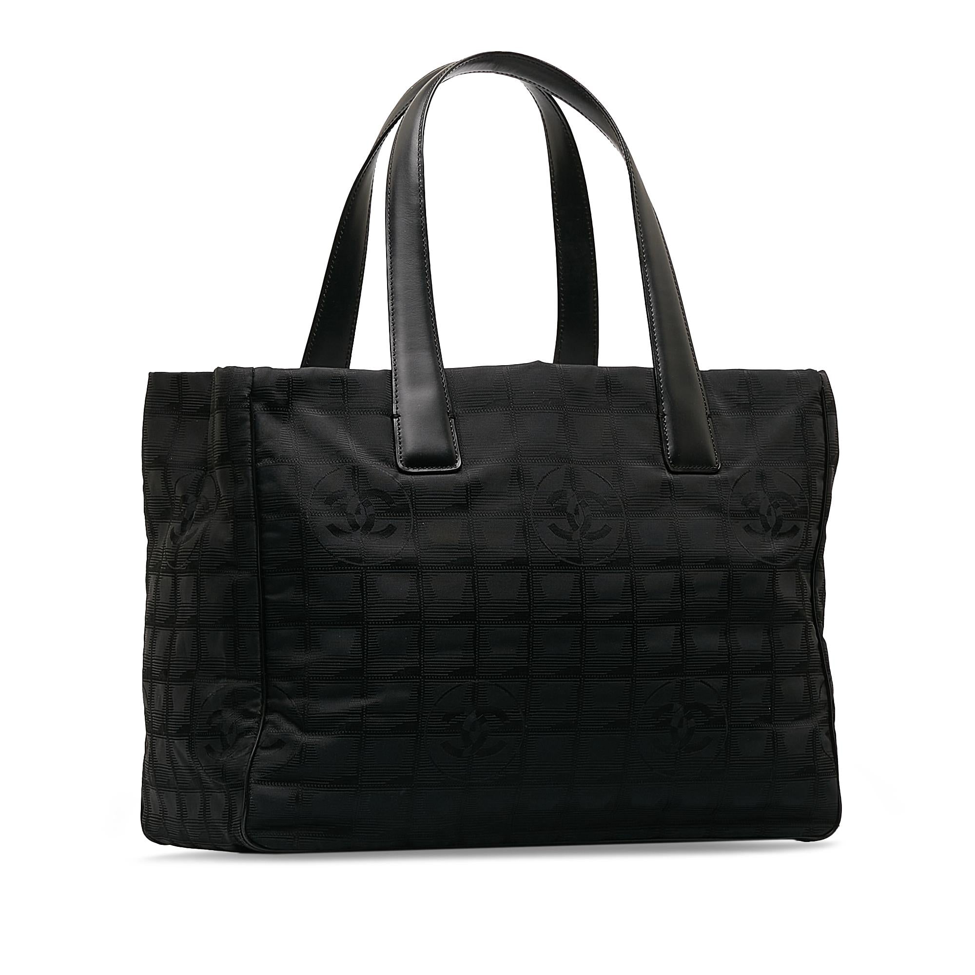 Chanel New Travel Line Tote (SHG-i4J9zq)