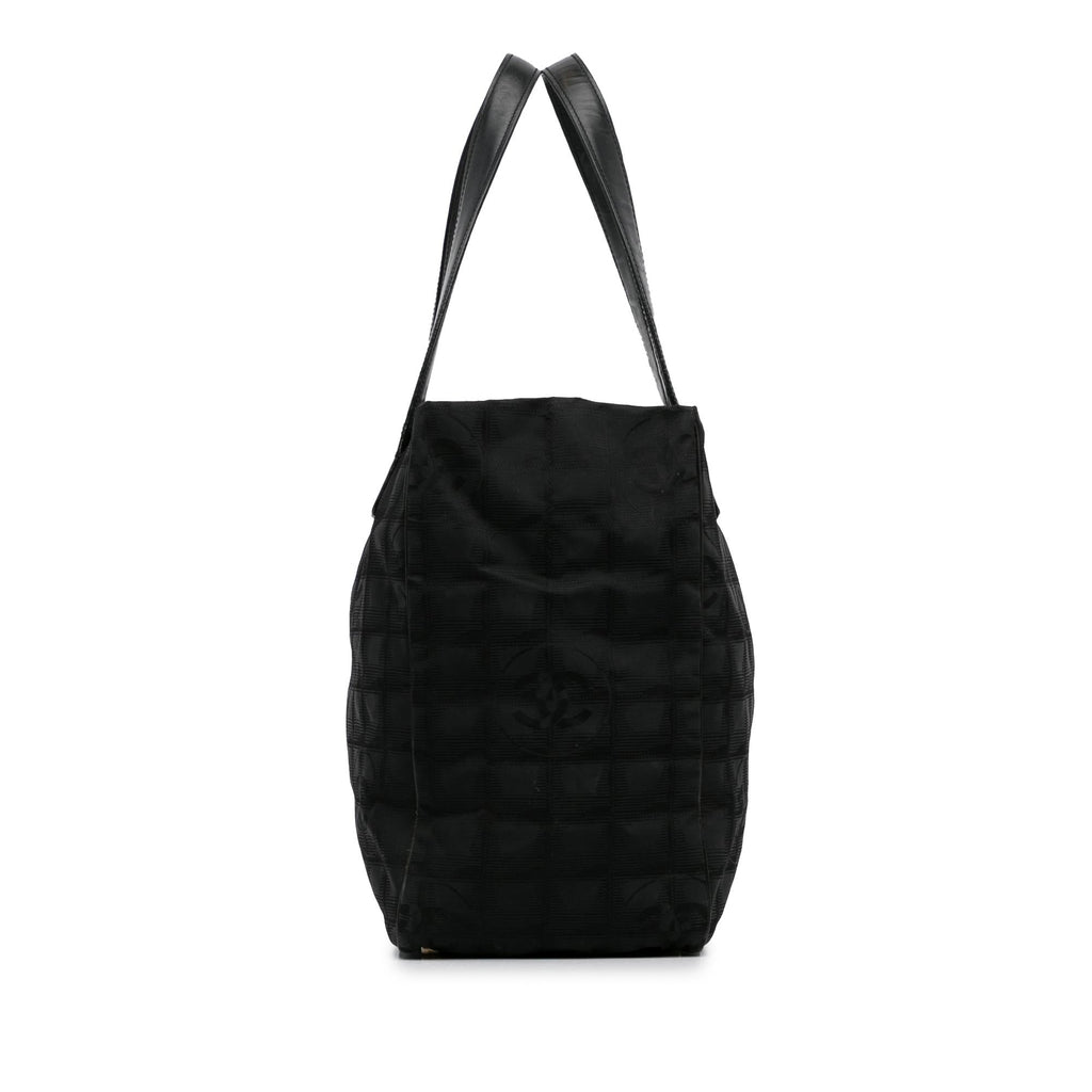 Chanel New Travel Line Tote (SHG-n2VaFe)