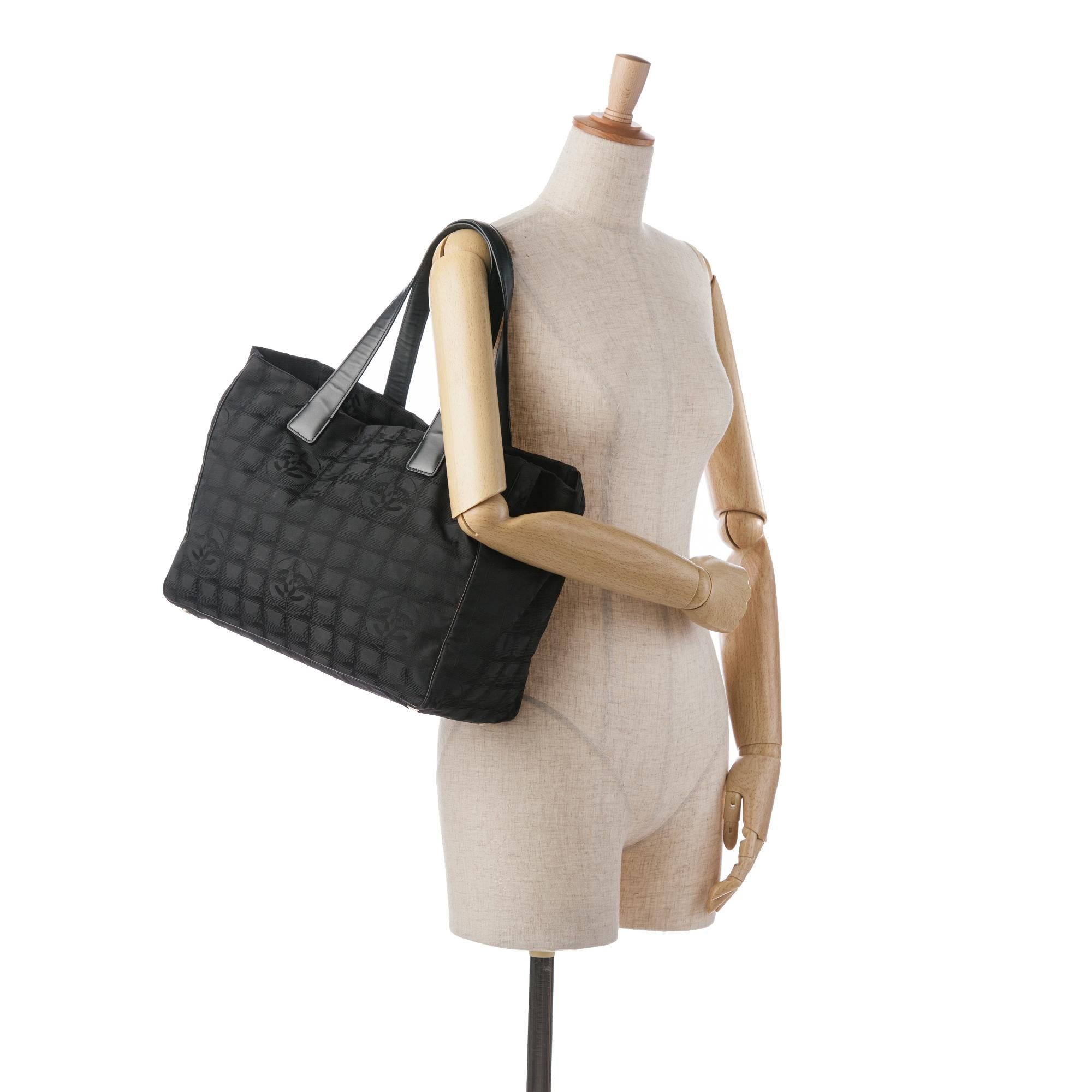 Chanel New Travel Line Tote (SHG-n2VaFe)