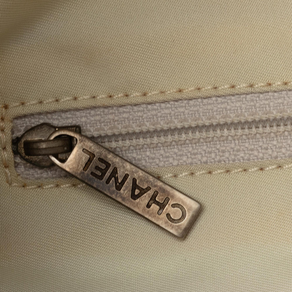 Chanel New Travel Line Tote (SHG-3Rzzab)