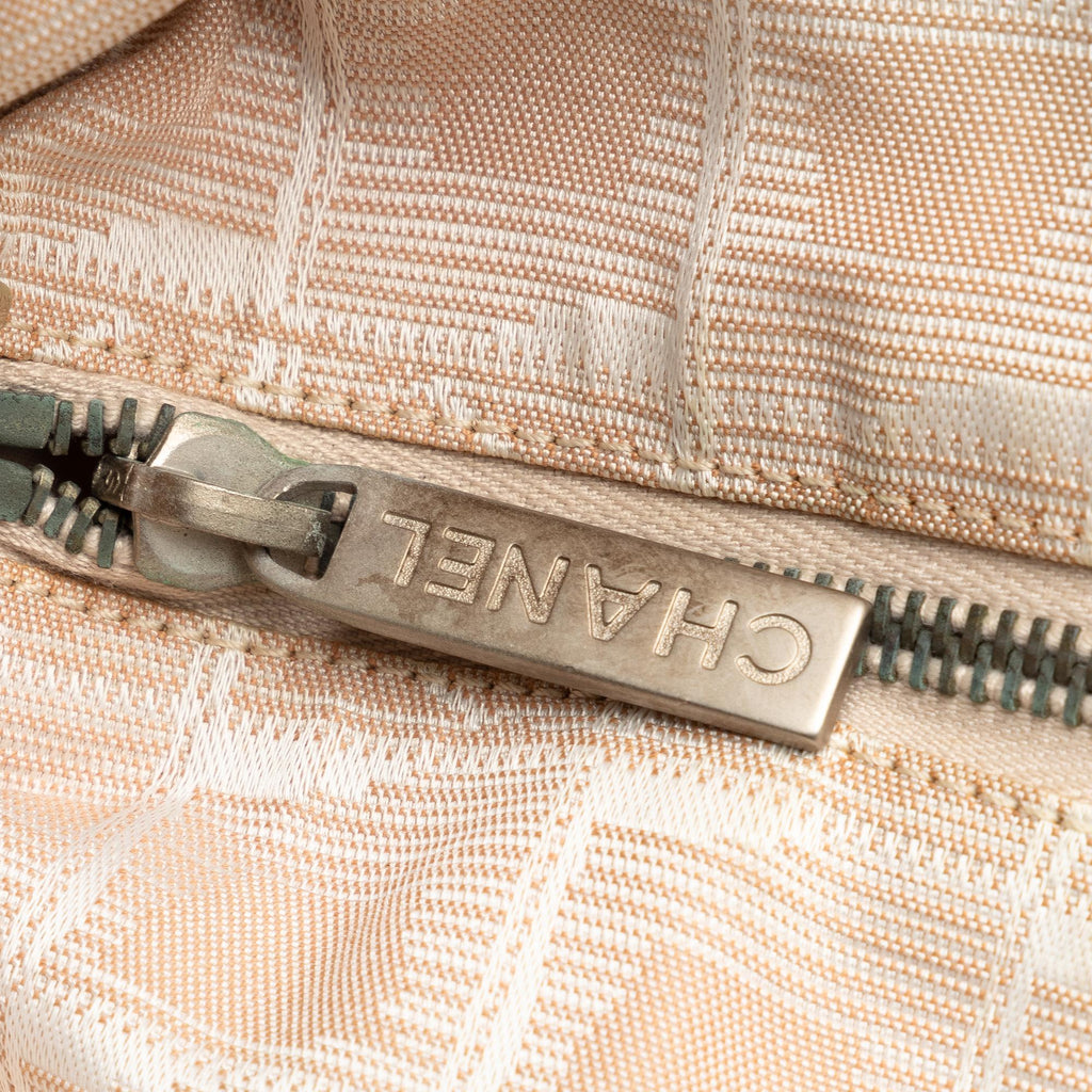 Chanel New Travel Line Tote (SHG-3Rzzab)