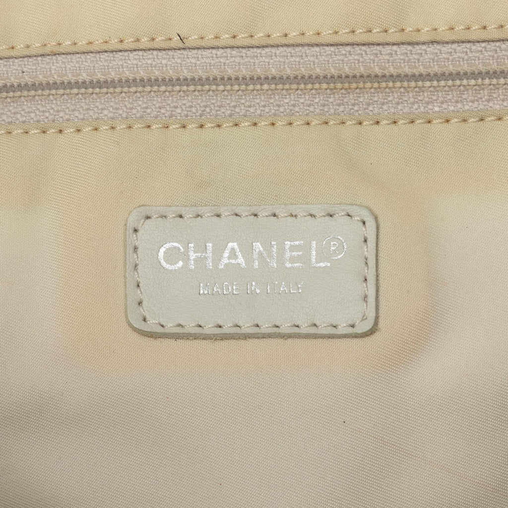Chanel New Travel Line Tote (SHG-3Rzzab)