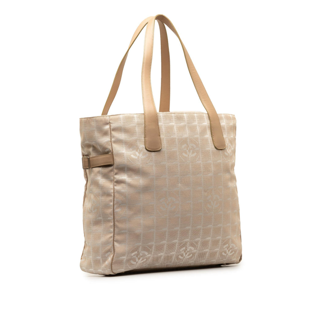 Chanel New Travel Line Tote (SHG-3Rzzab)