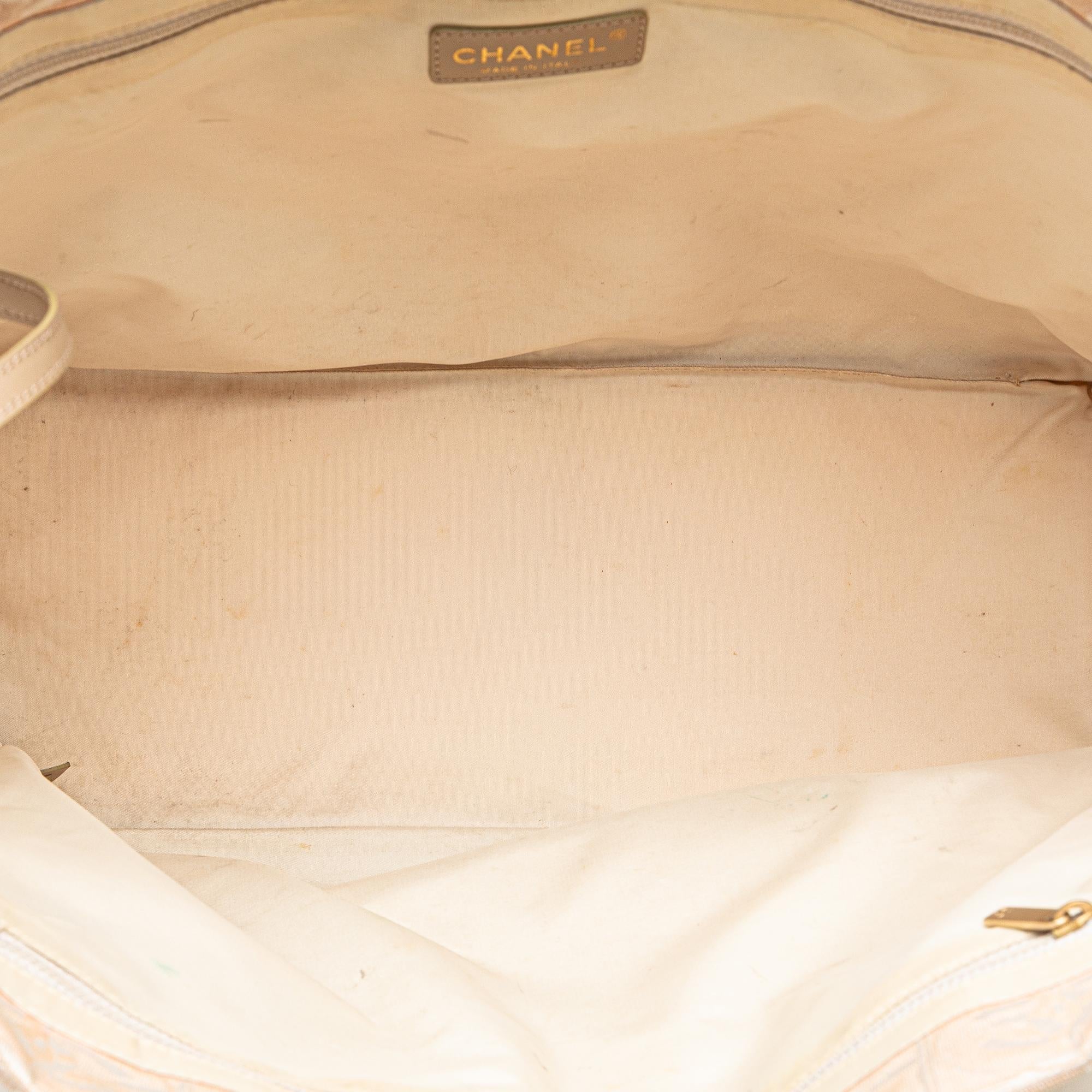 Chanel New Travel Line Tote (SHG-xl7A53)