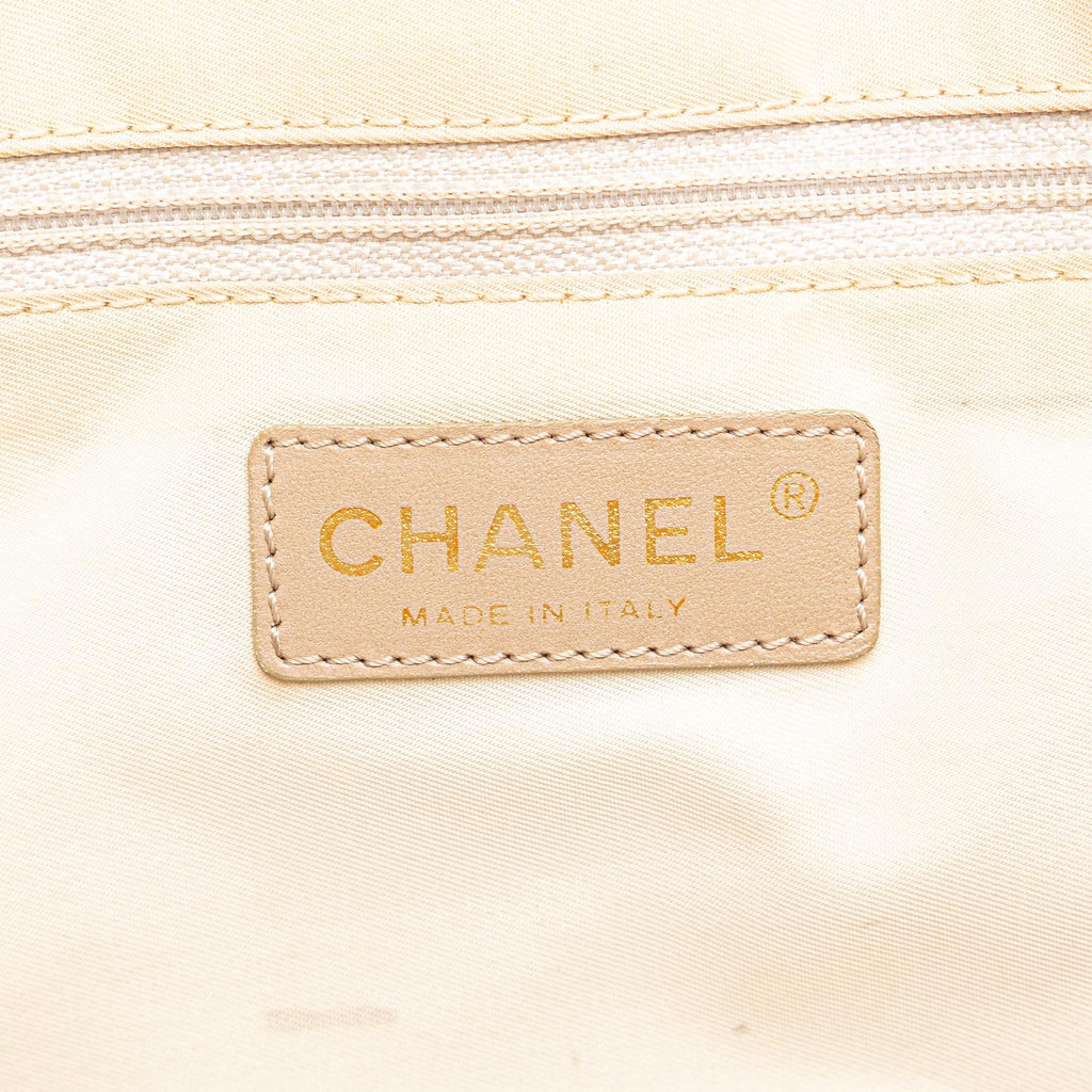 Chanel New Travel Line Tote (SHG-xl7A53)