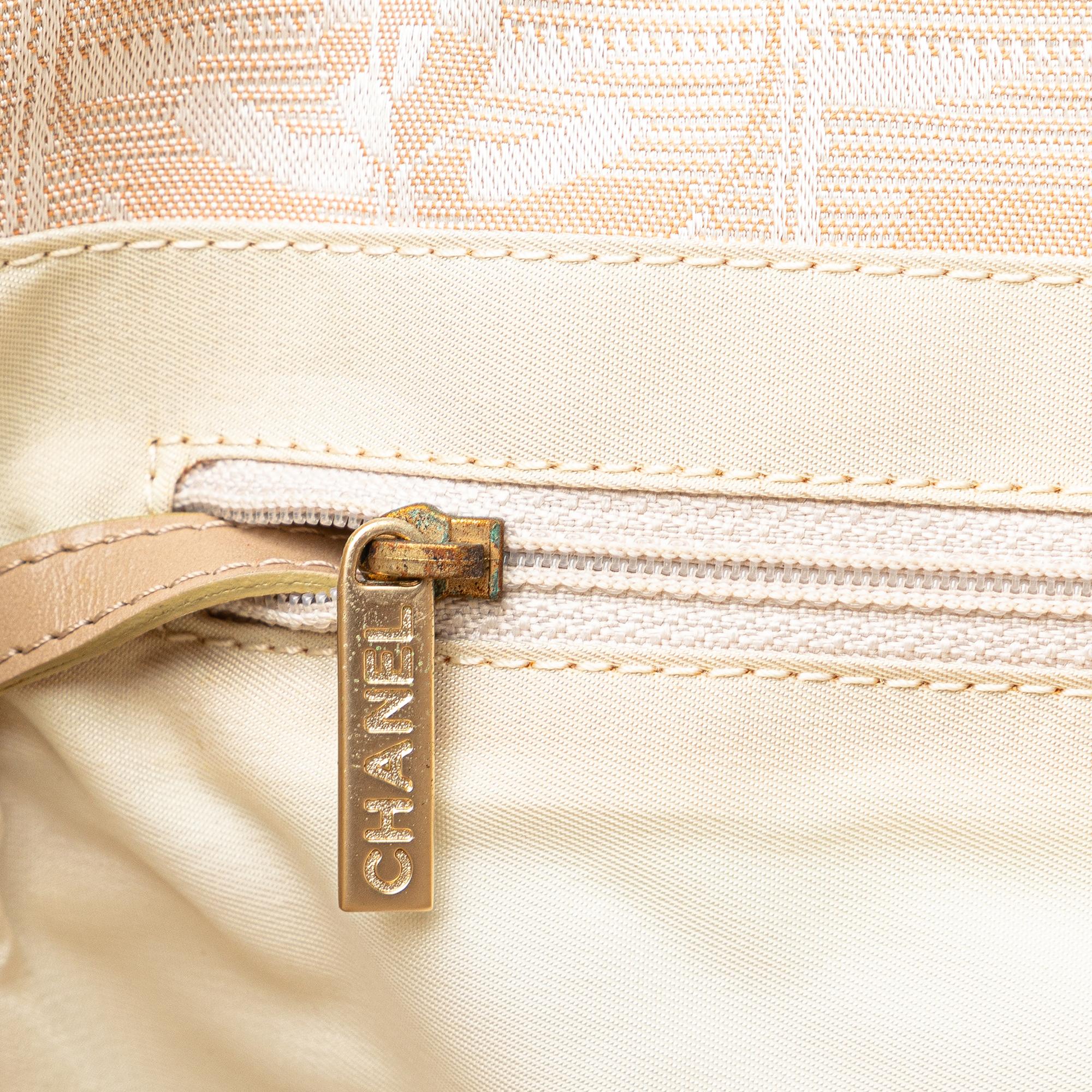 Chanel New Travel Line Tote (SHG-EGuO8A)