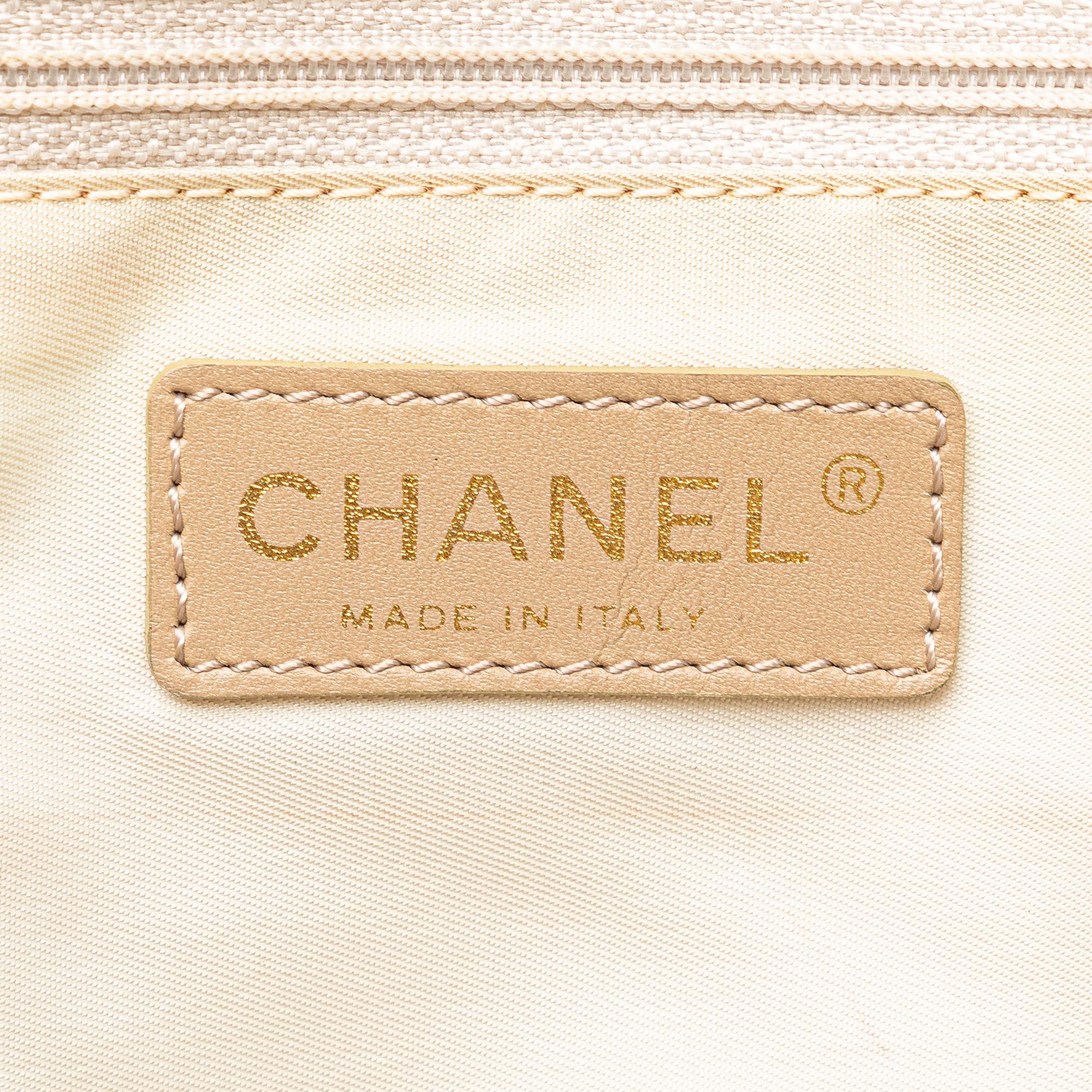 Chanel New Travel Line Tote (SHG-EGuO8A)