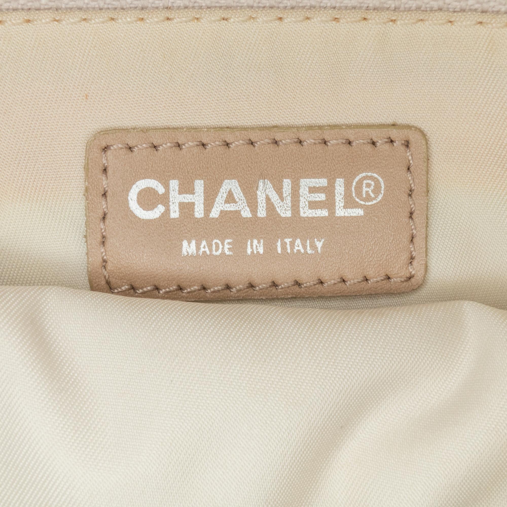 Chanel New Travel Line Tote (SHG-dWZLzZ)