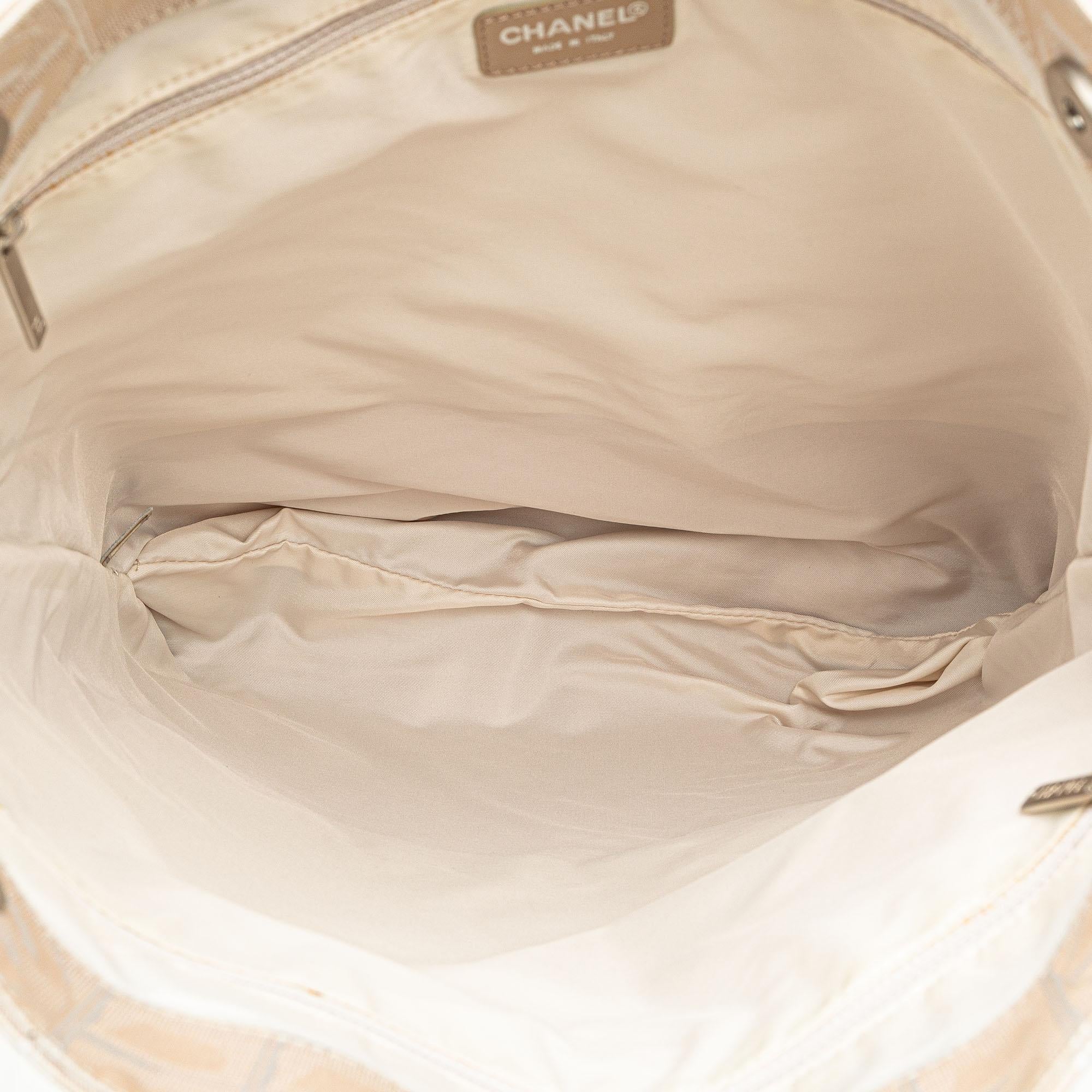 Chanel New Travel Line Tote (SHG-ewYGlz)