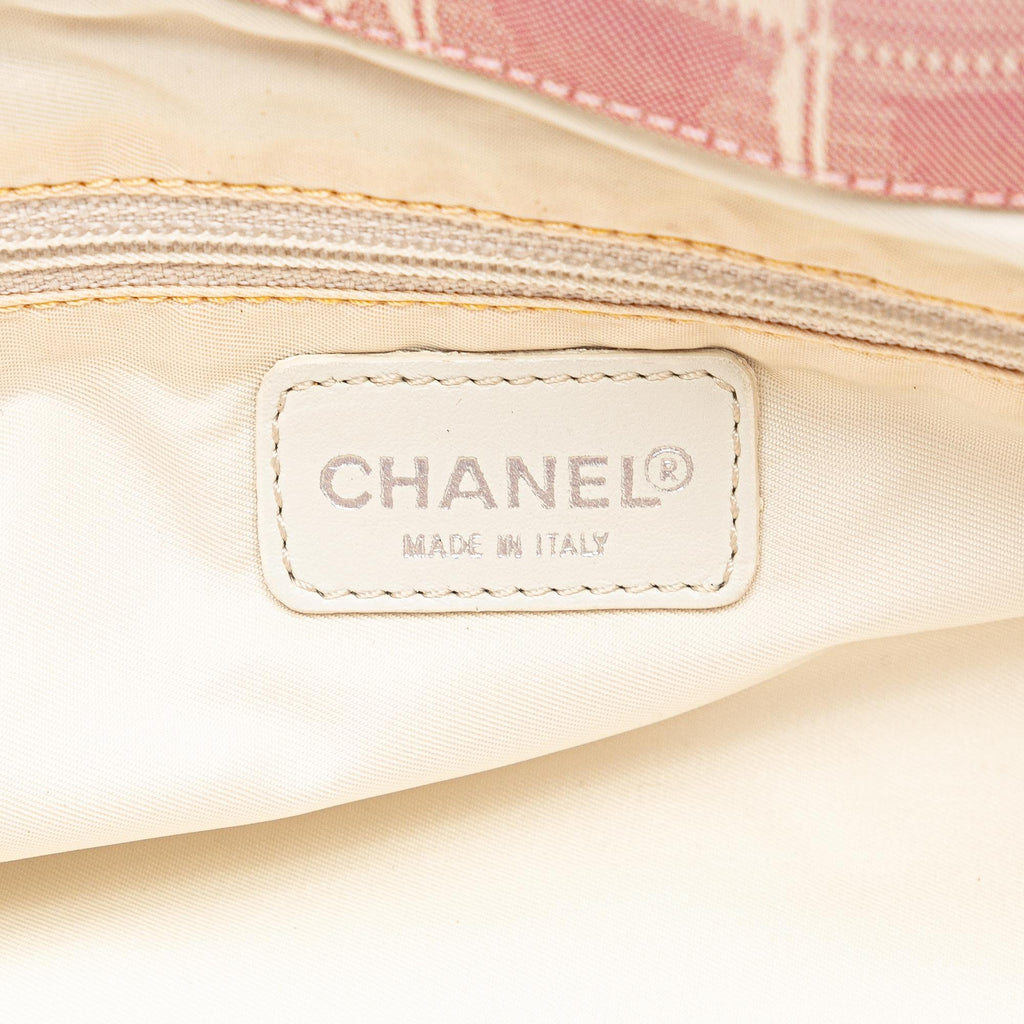 Chanel New Travel Line Tote (SHG-FmjYCT)