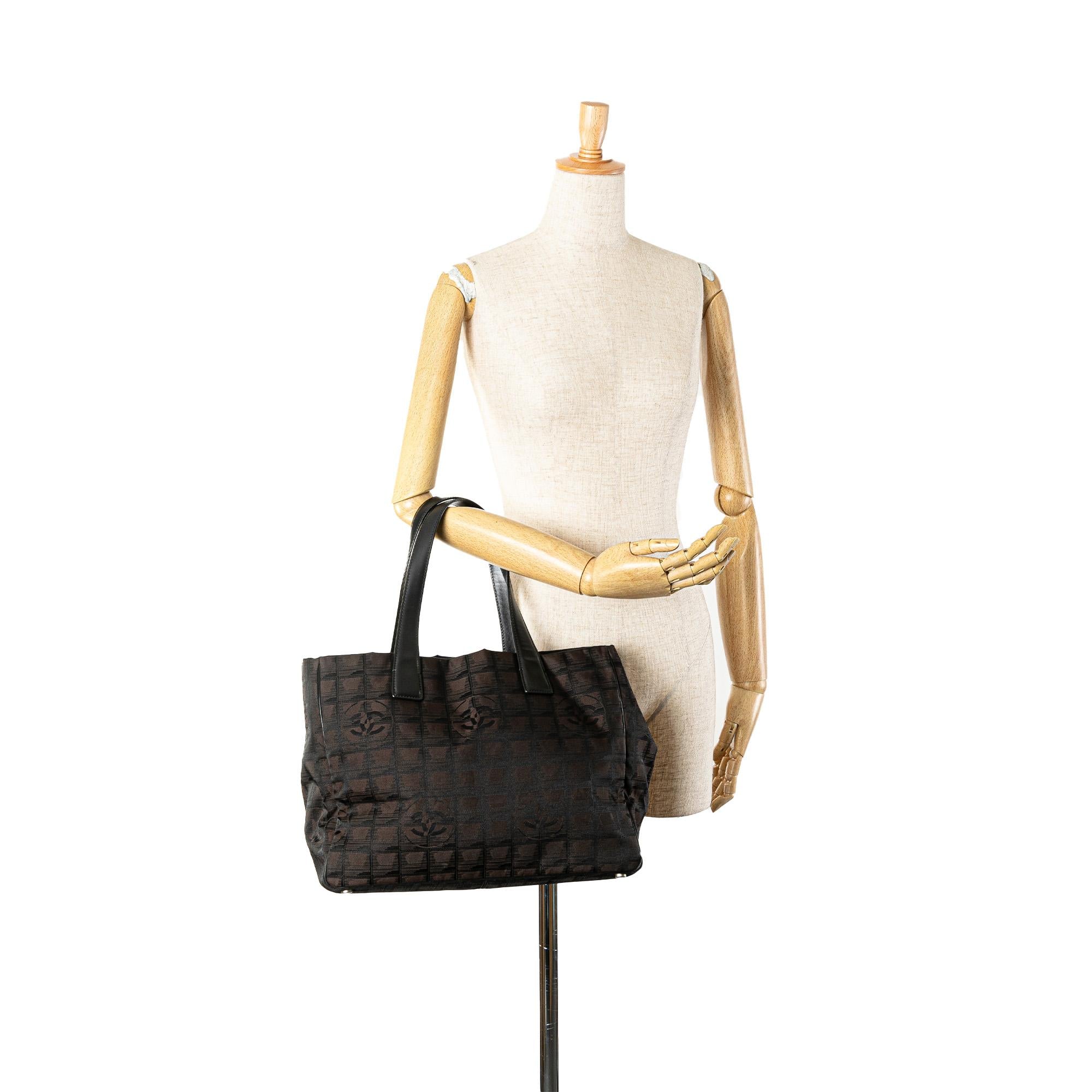 Chanel New Travel Line Tote (SHG-KSk1SH)