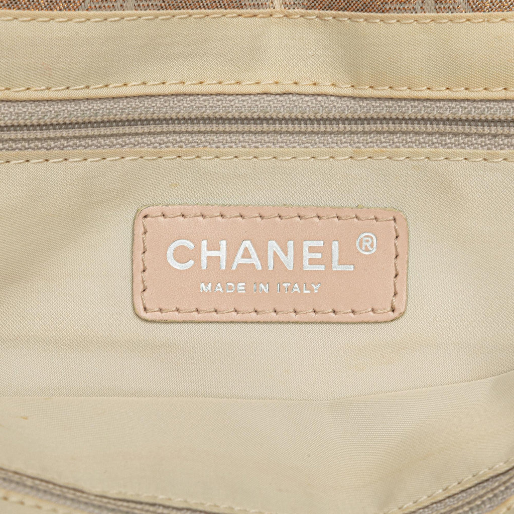 Chanel New Travel Line Tote (SHG-ja8fnF)