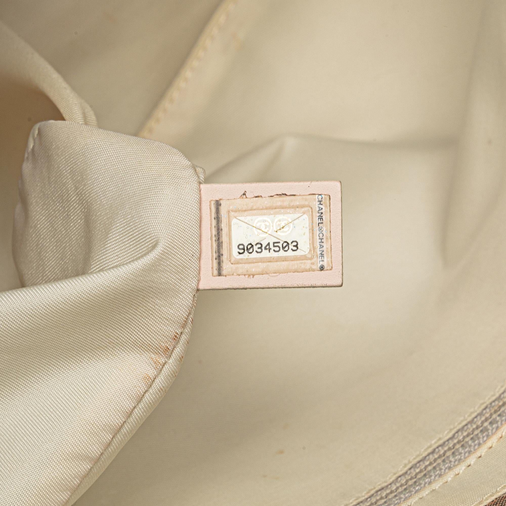Chanel New Travel Line Tote (SHG-ja8fnF)