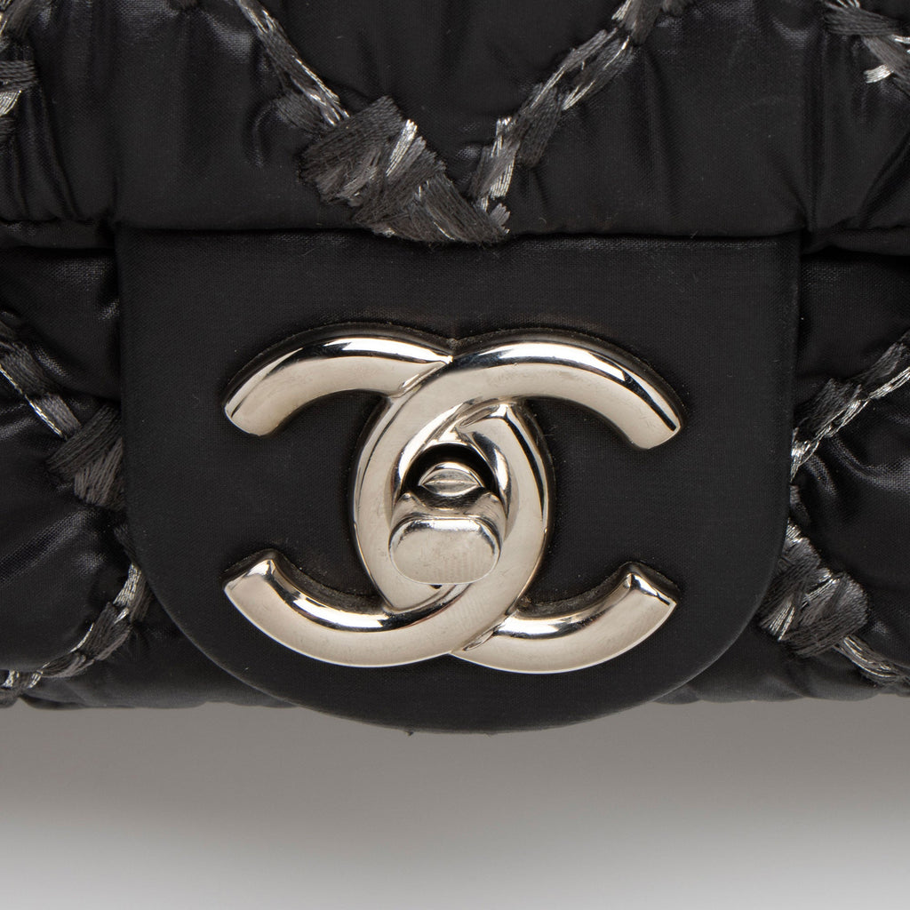 Chanel Nylon Quilted Tweed On Stitch Flap Bag (SHF-4UuNtD)