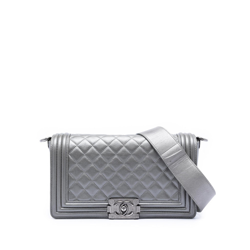 Chanel Old Medium Quilted Lambskin Boy Flap