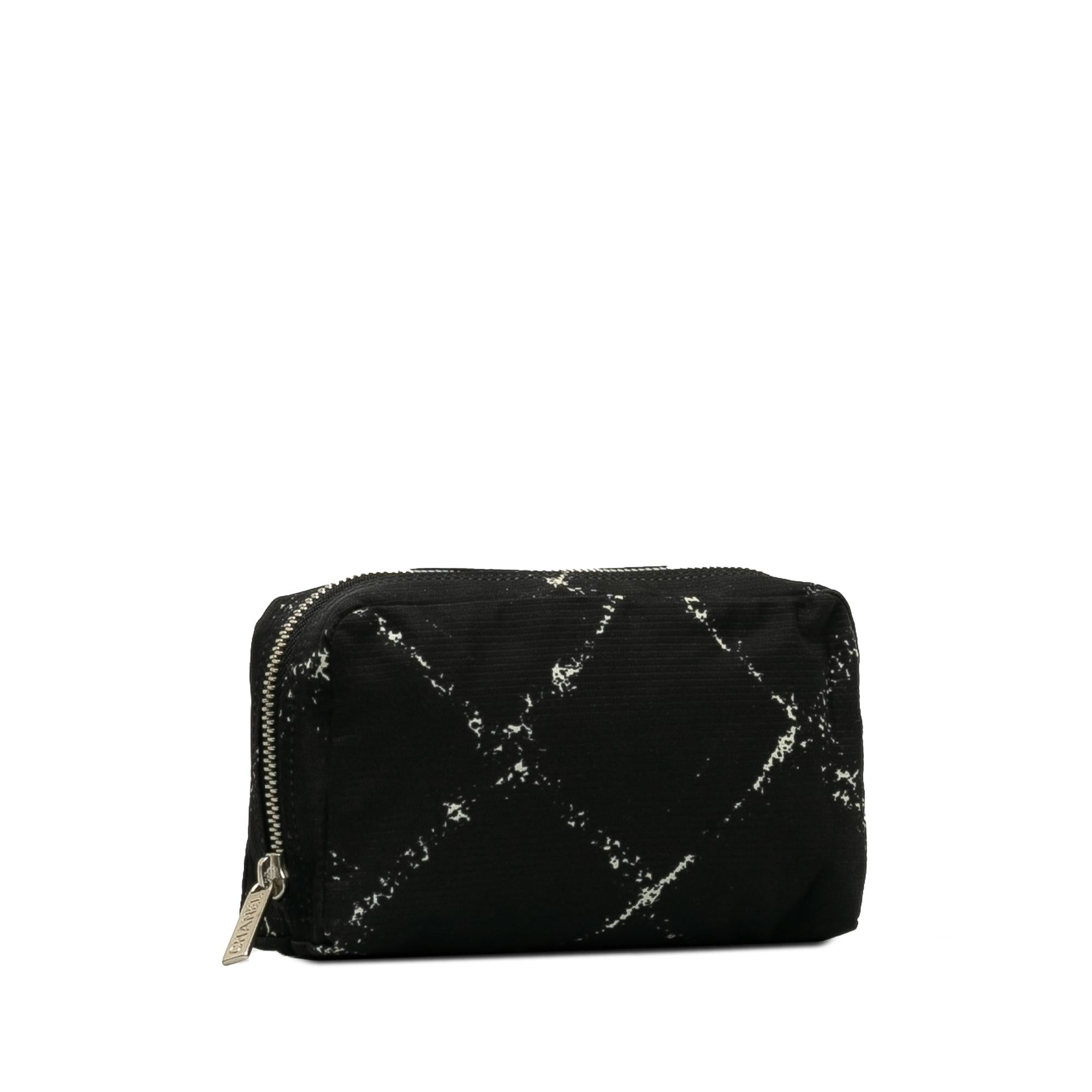 Chanel Old Travel Line Pouch (SHG-pKvZqJ)
