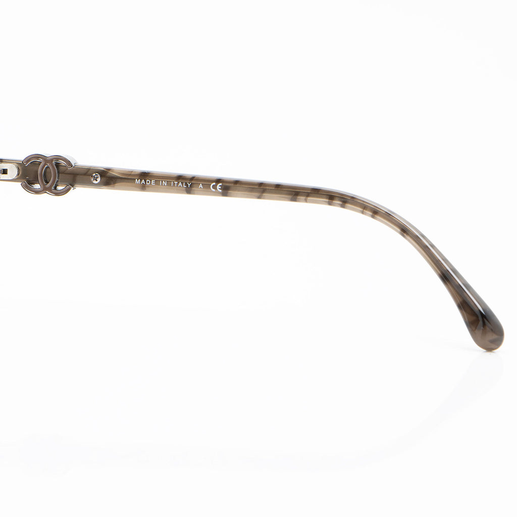Chanel CC Oversized Butterfly Sunglasses (SHF-qTnK0U)