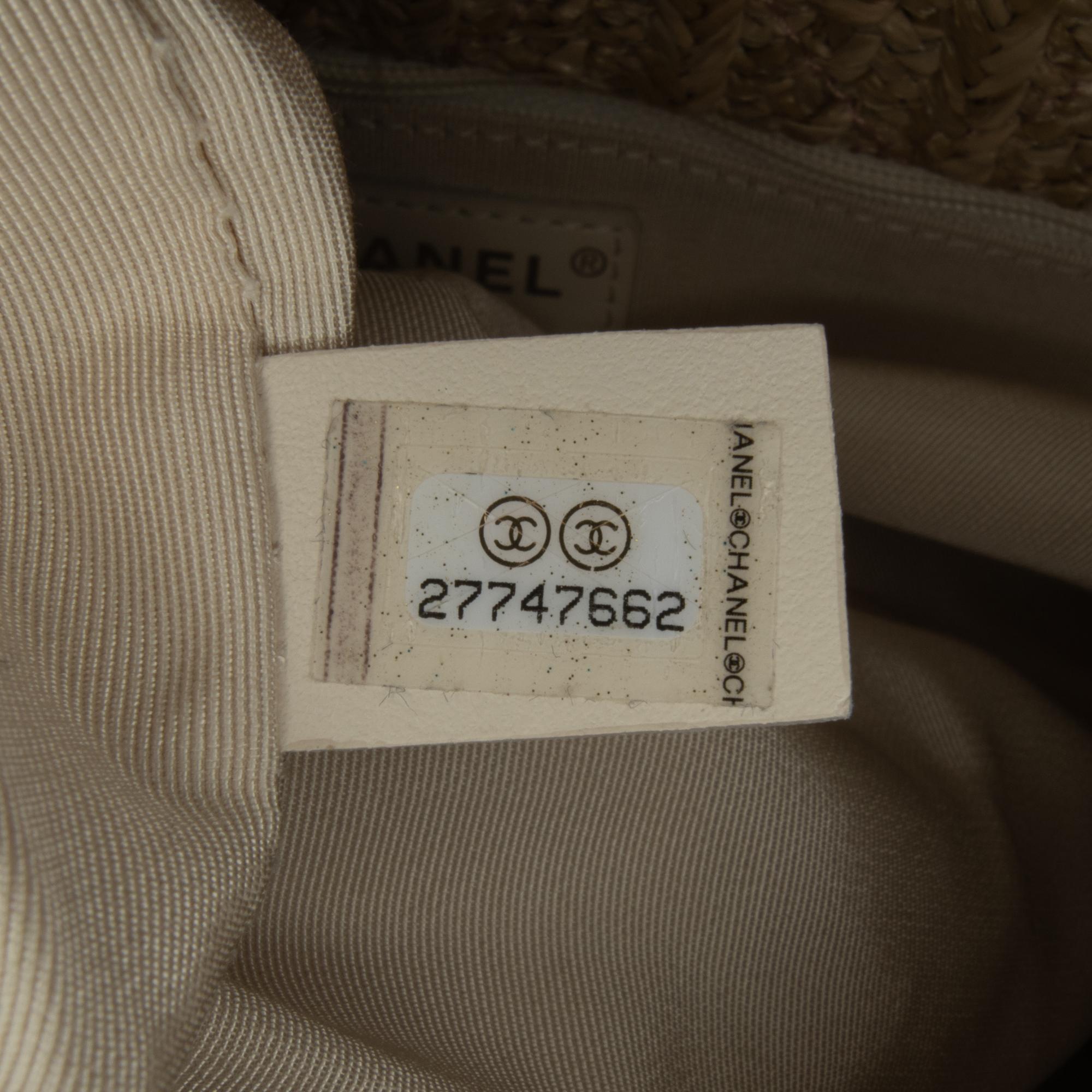 Chanel PVC 31 Shopping Tote (SHG-uyWaz4)