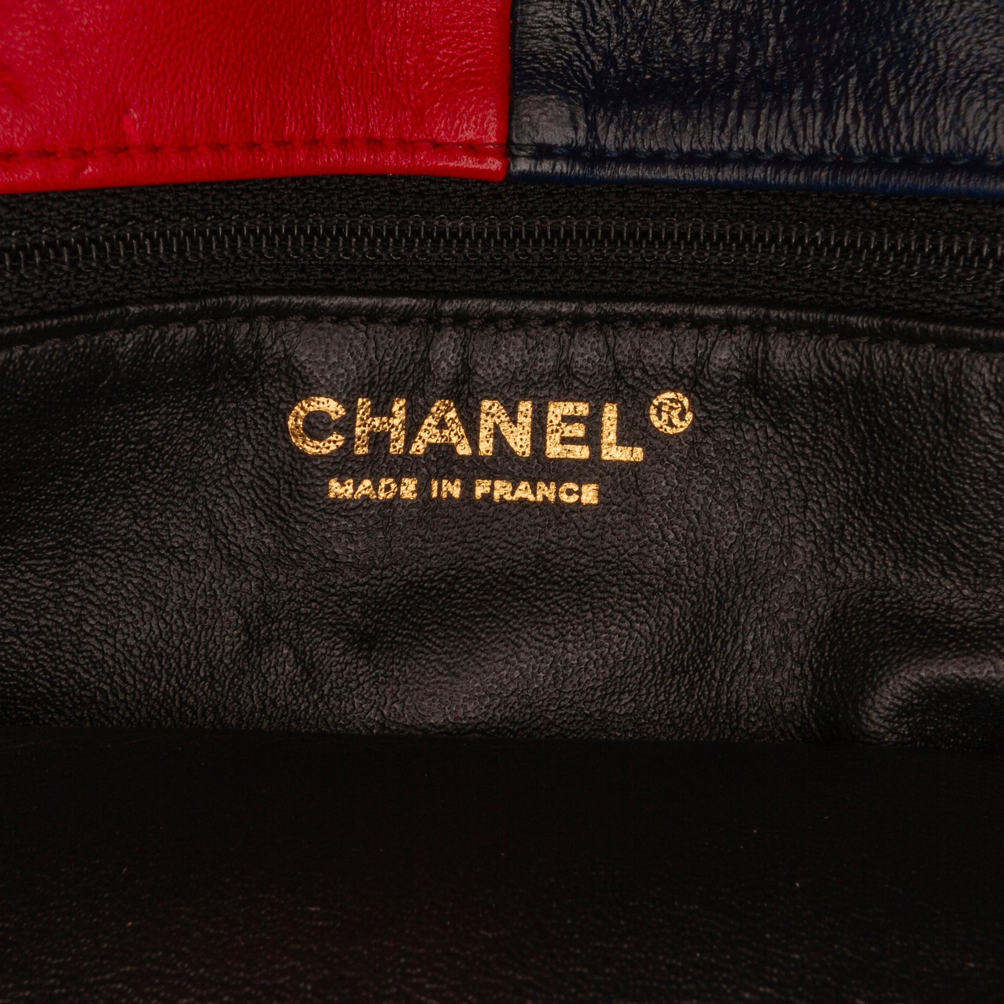 Chanel Pagoda Colorblocking Shoulder Bag (SHG-WQ2Rej)