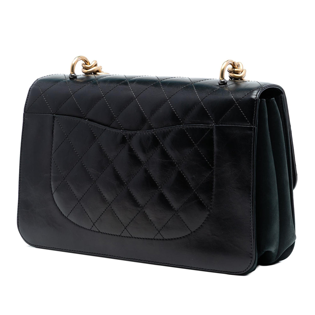 Chanel Paris Cosmopolite Aged Calfskin Straight Lined Flap