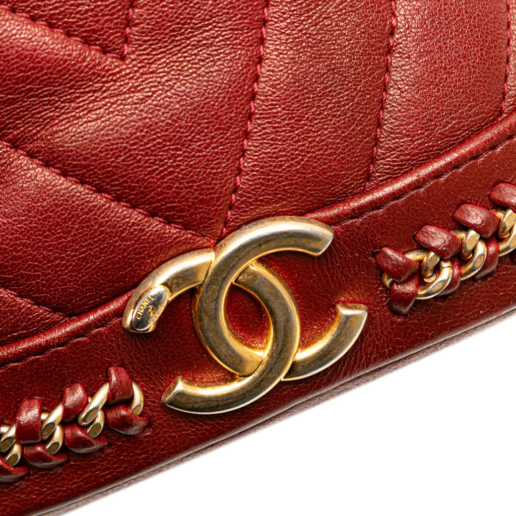 Chanel Paris Cosmopolite Small Chevron Lambskin Bucket Bag (SHG-3IzII1)