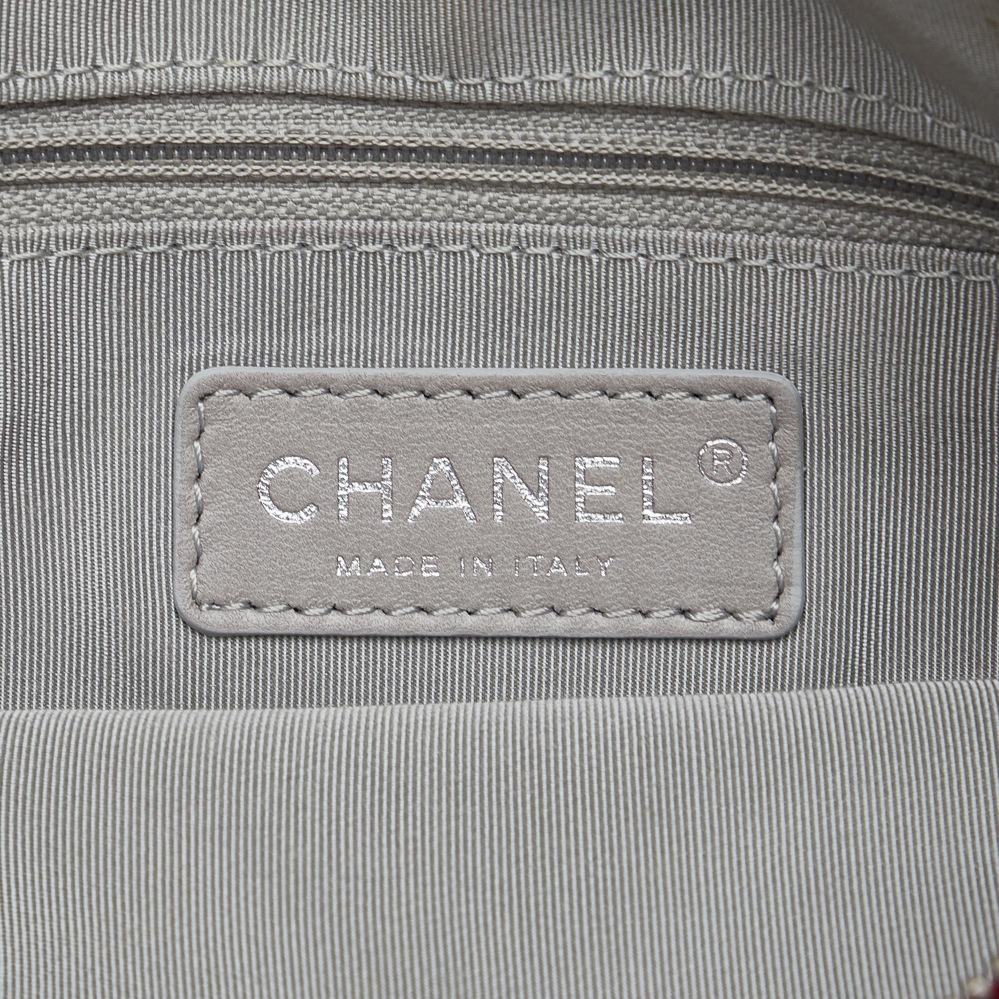Chanel Paris-Shanghai On the Bund Pochette (SHG-Nwlblg)