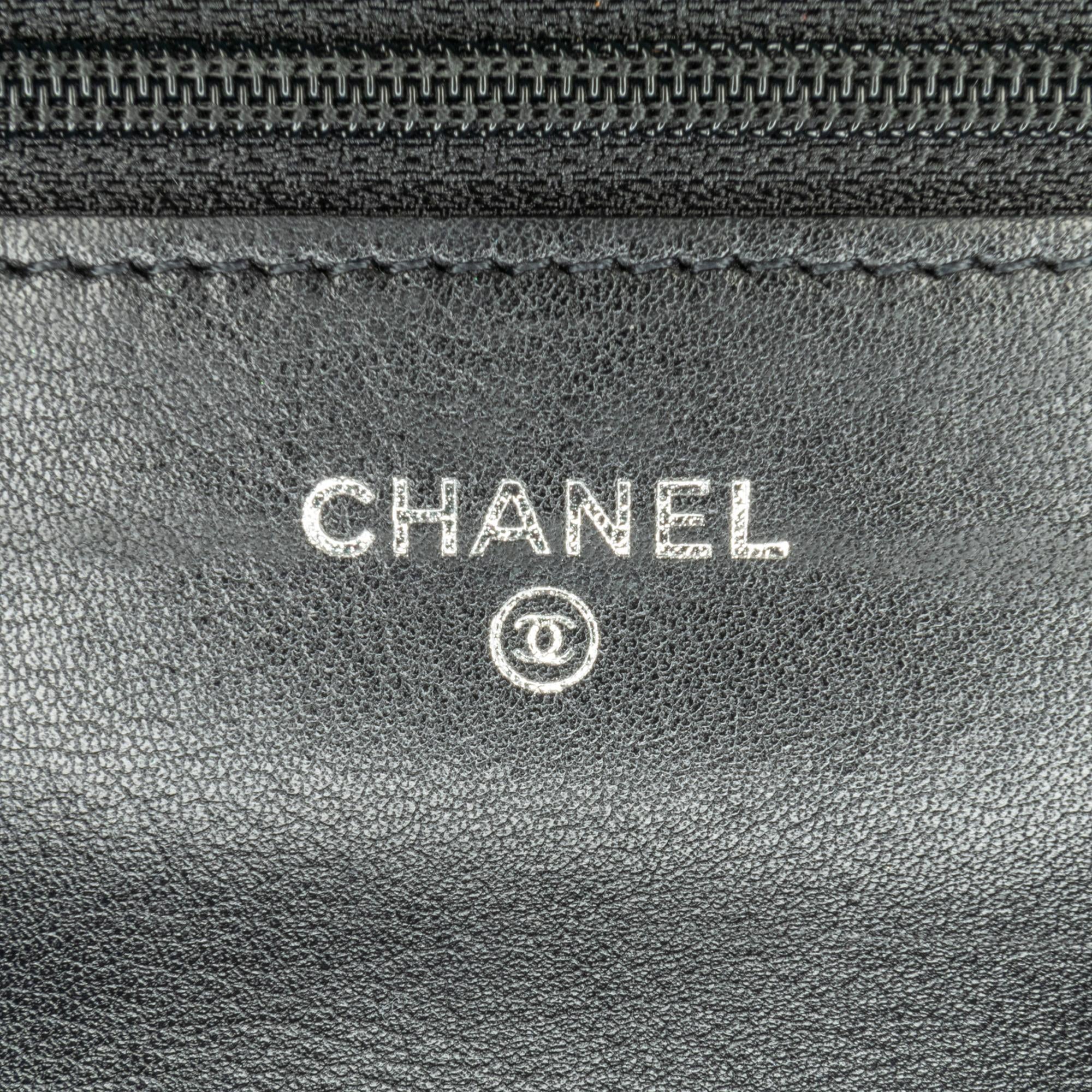 Chanel Patent Camellia Wallet On Chain (SHG-s5zcX3)