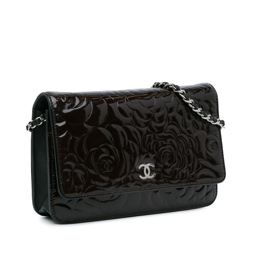 Chanel Patent Camellia Wallet On Chain (SHG-s5zcX3)