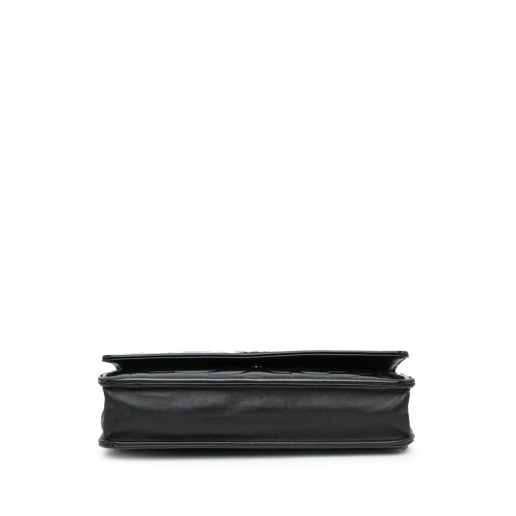 Chanel Patent Camellia Wallet On Chain (SHG-jbYGWh)