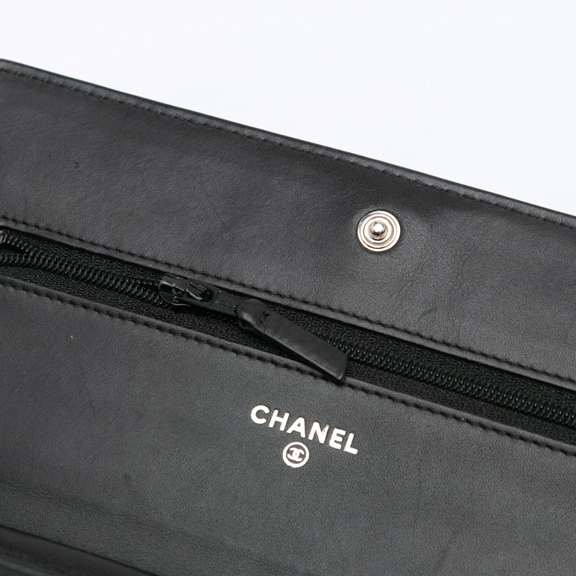 Chanel Patent Camellia Wallet On Chain (SHG-jbYGWh)
