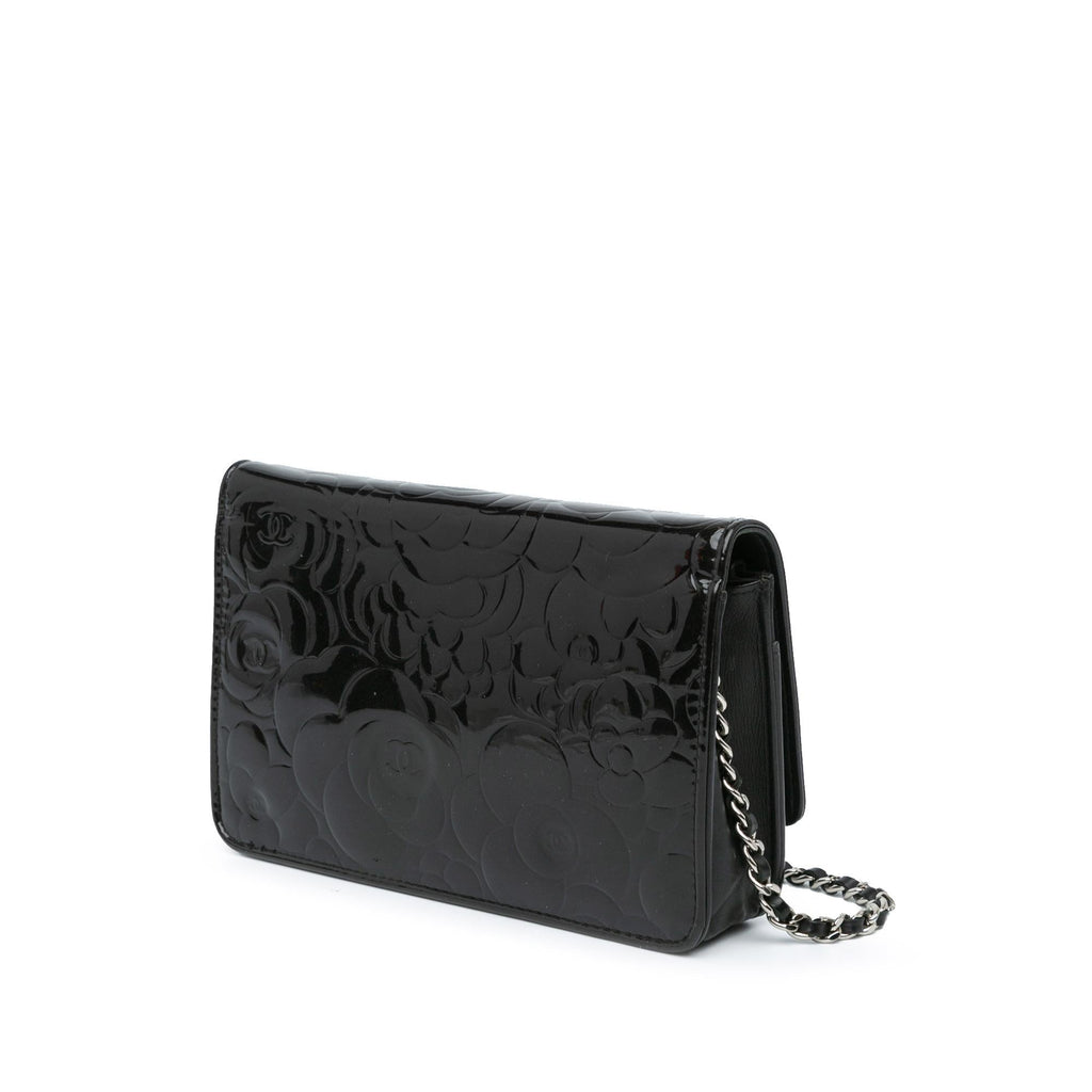Chanel Patent Camellia Wallet On Chain (SHG-jbYGWh)