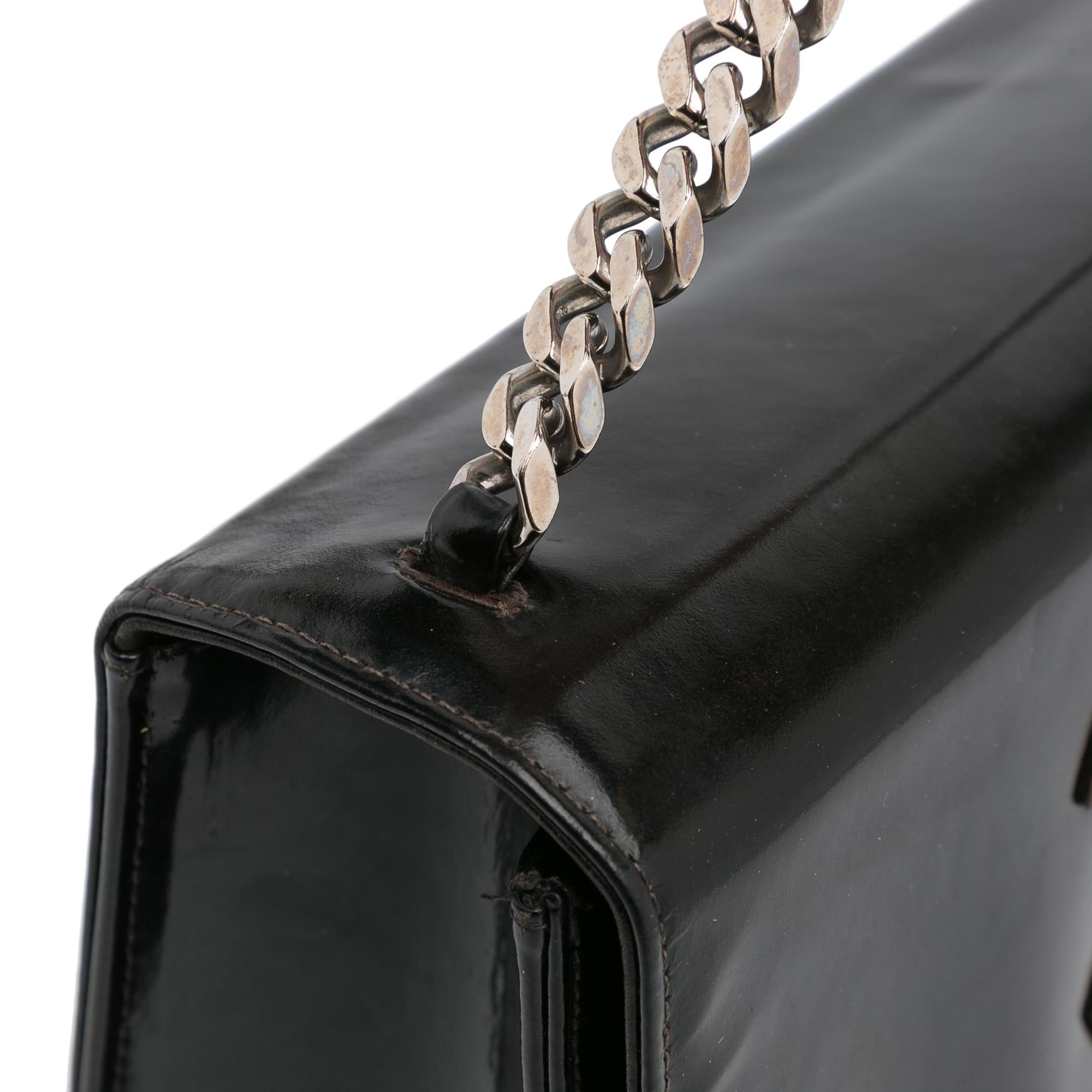 Chanel Patent Flap Handbag (SHG-YxQaRJ)