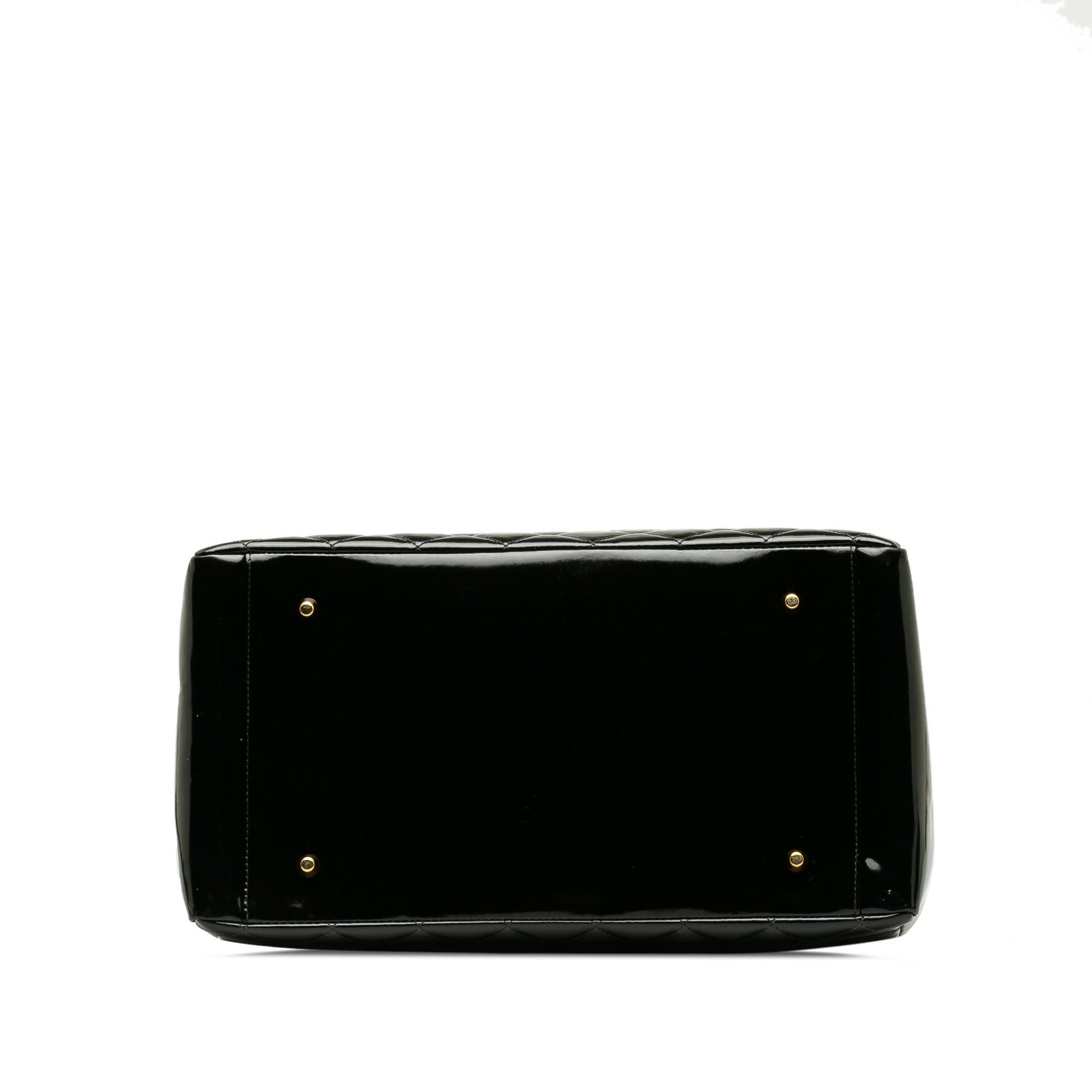 Chanel Patent Grand Shopping Tote (SHG-QBf2Cd)