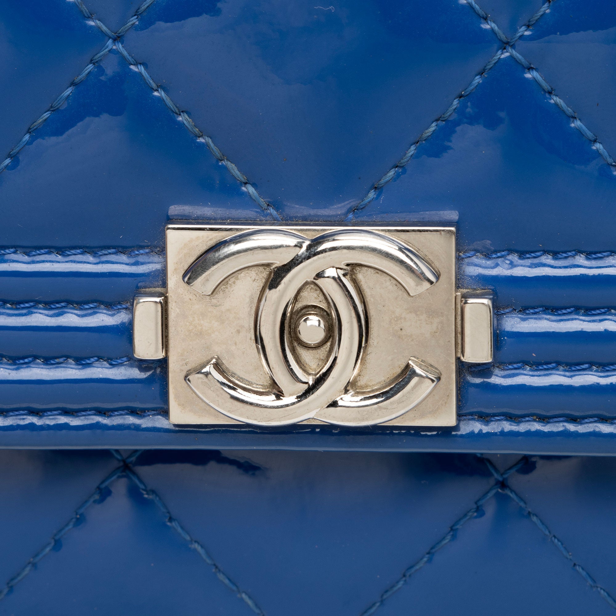 Chanel Patent Leather Boy Wallet on Chain (SHF-sHLroH)