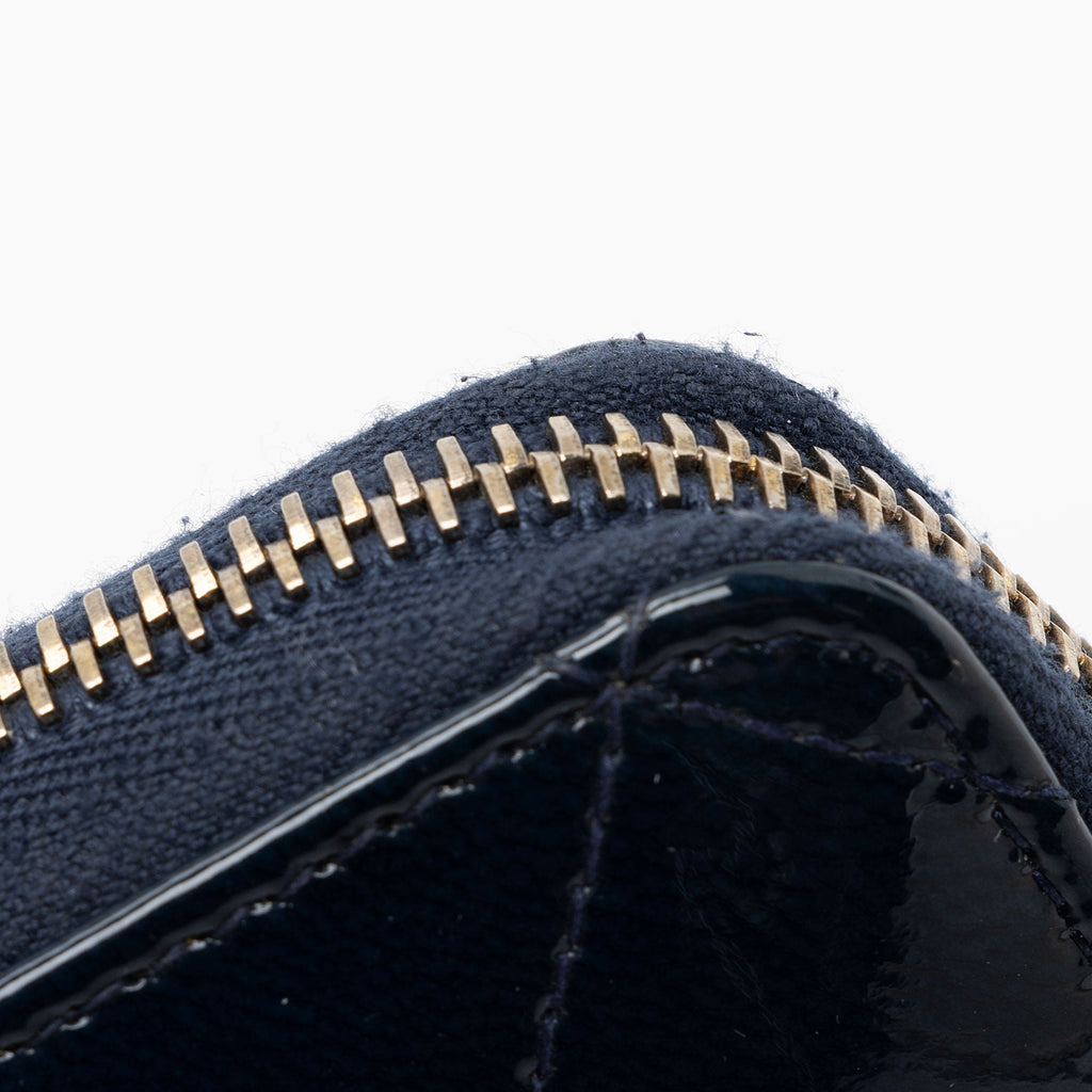 Chanel Patent Leather CC Zip Around Small Wallet (SHF-WiZA9X)