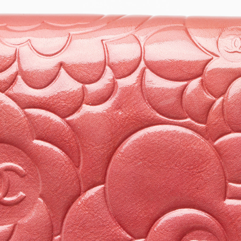 Chanel Patent Leather Camellia CC Yen Wallet