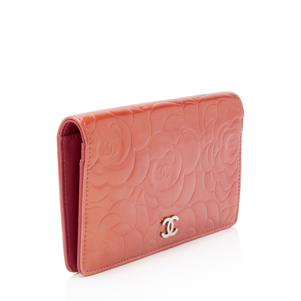 Chanel Patent Leather Camellia CC Yen Wallet
