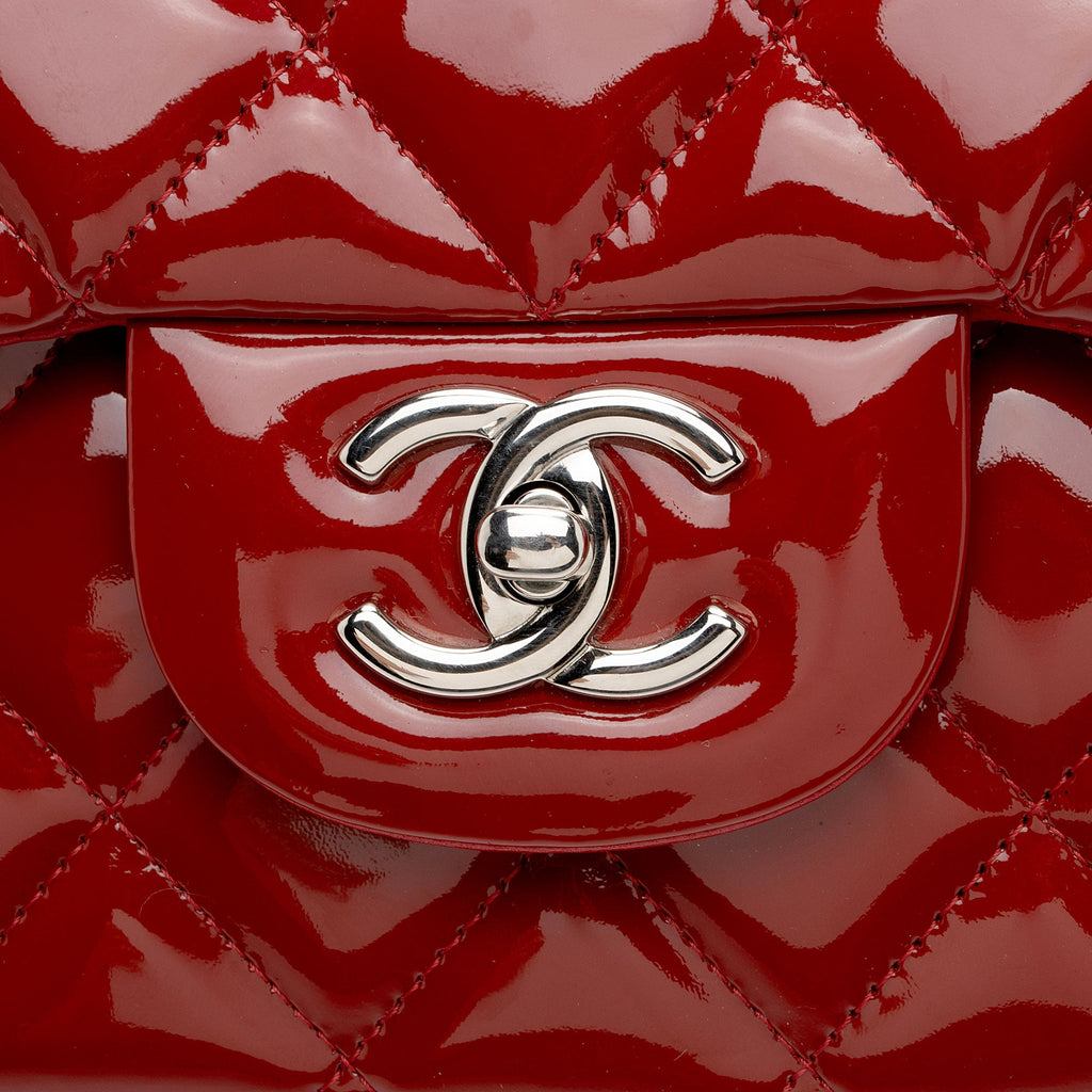 Chanel Patent Leather Classic Jumbo Double Flap Bag