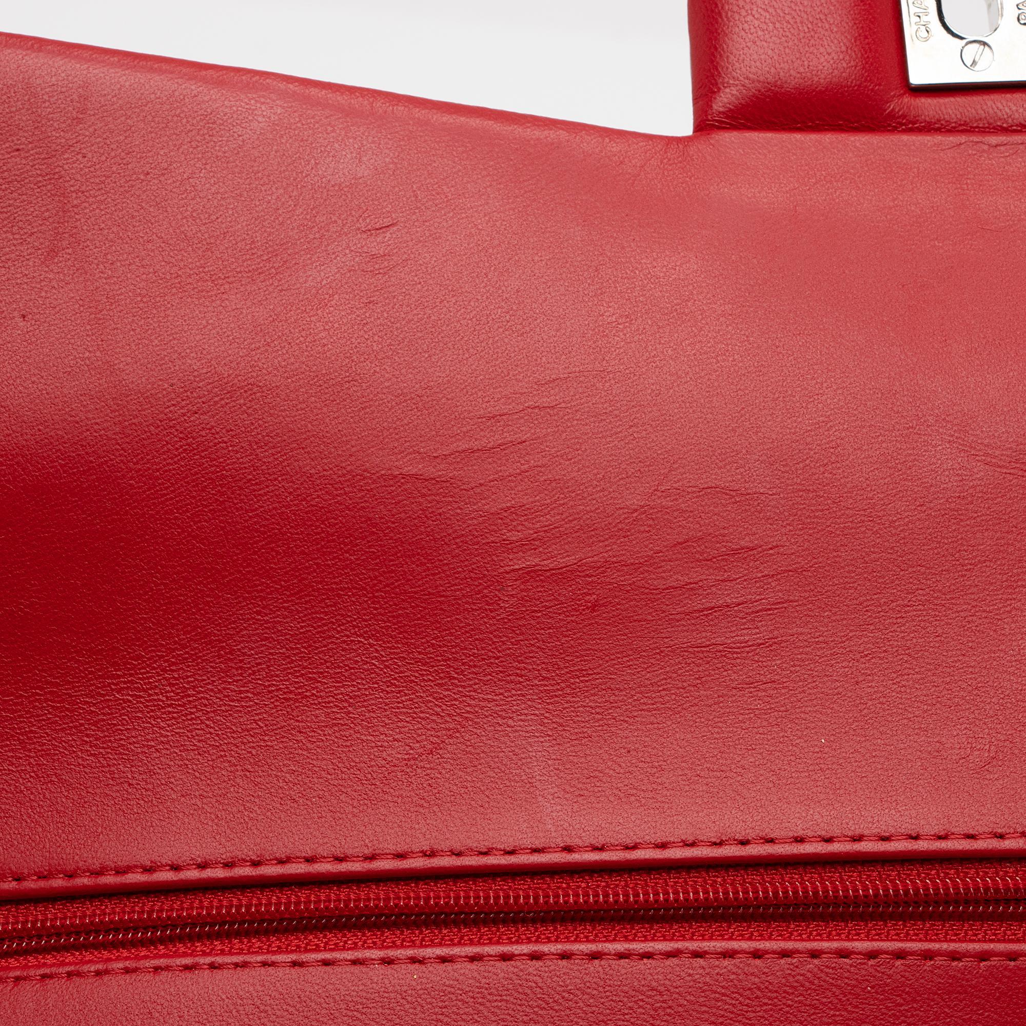 Chanel Patent Leather Classic Maxi Double Flap Bag (SHF-g5wkOe)