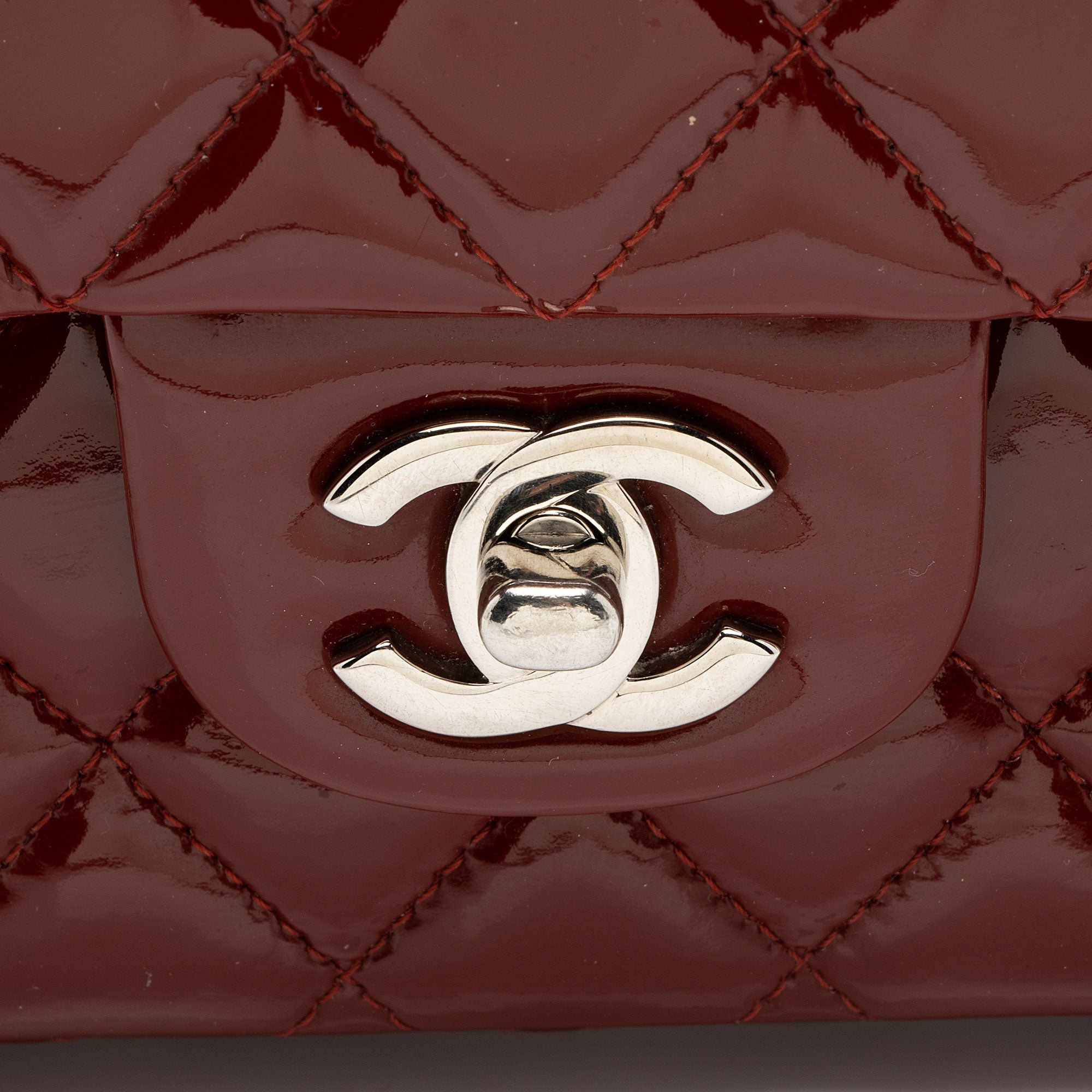 Chanel Patent Leather Classic Medium Double Flap Bag (SHF-BwsnL1)