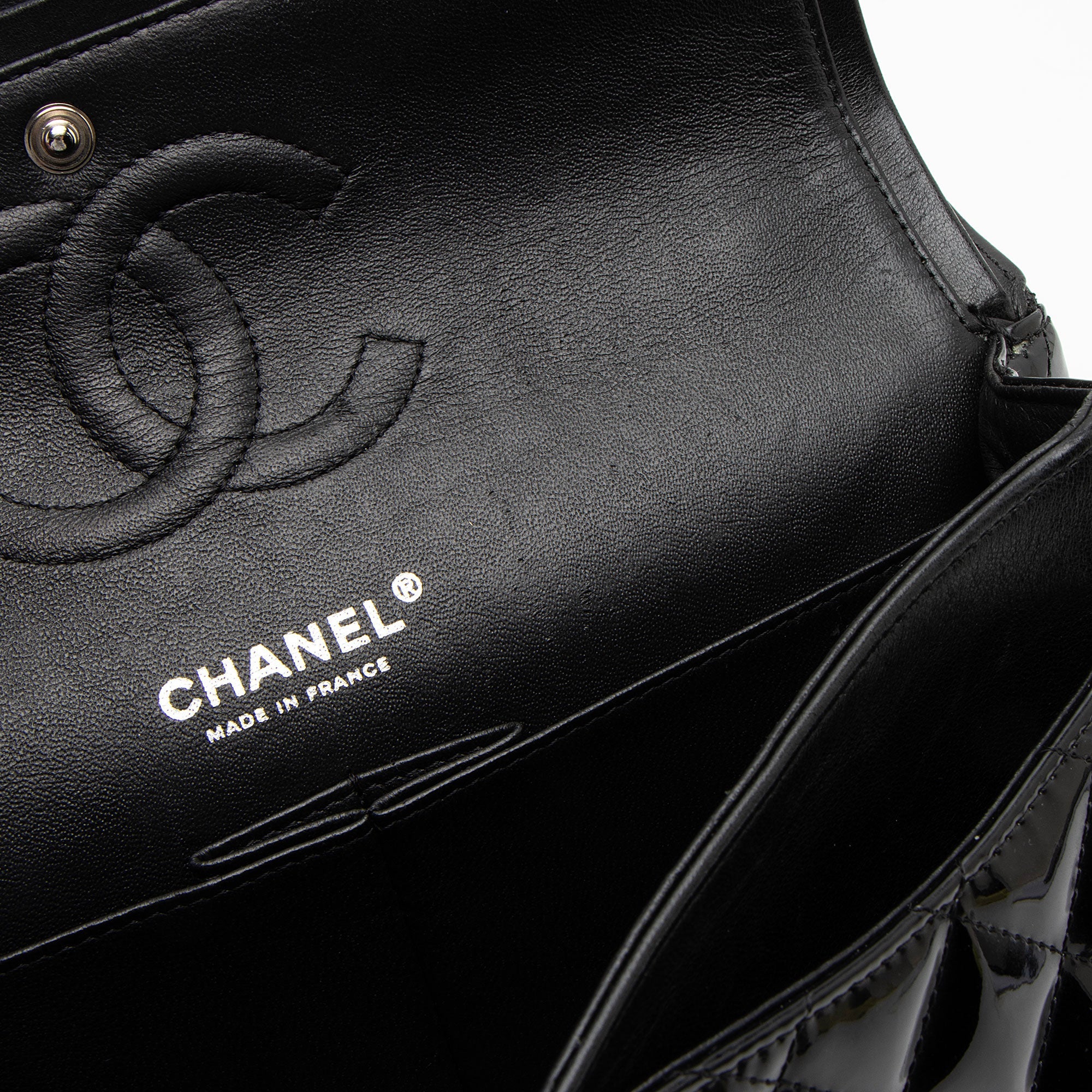 Chanel Patent Leather Classic Medium Double Flap Bag (SHF-XaMpG8)