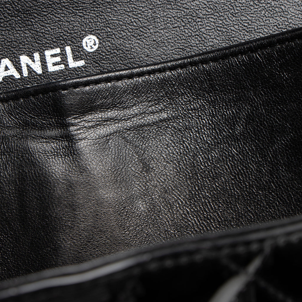 Chanel Patent Leather Classic Medium Double Flap Bag (SHF-XaMpG8)