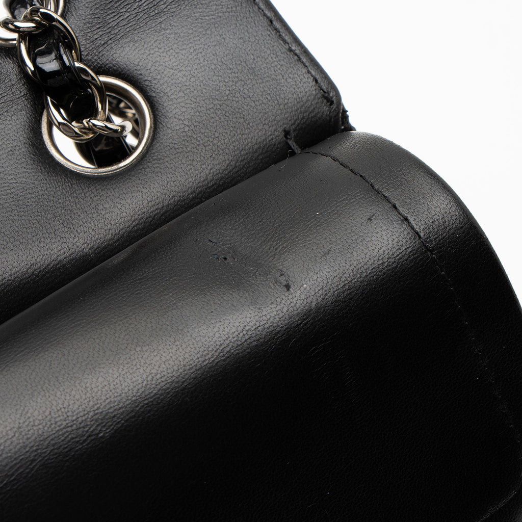 Chanel Patent Leather Classic Medium Double Flap Bag (SHF-XaMpG8)