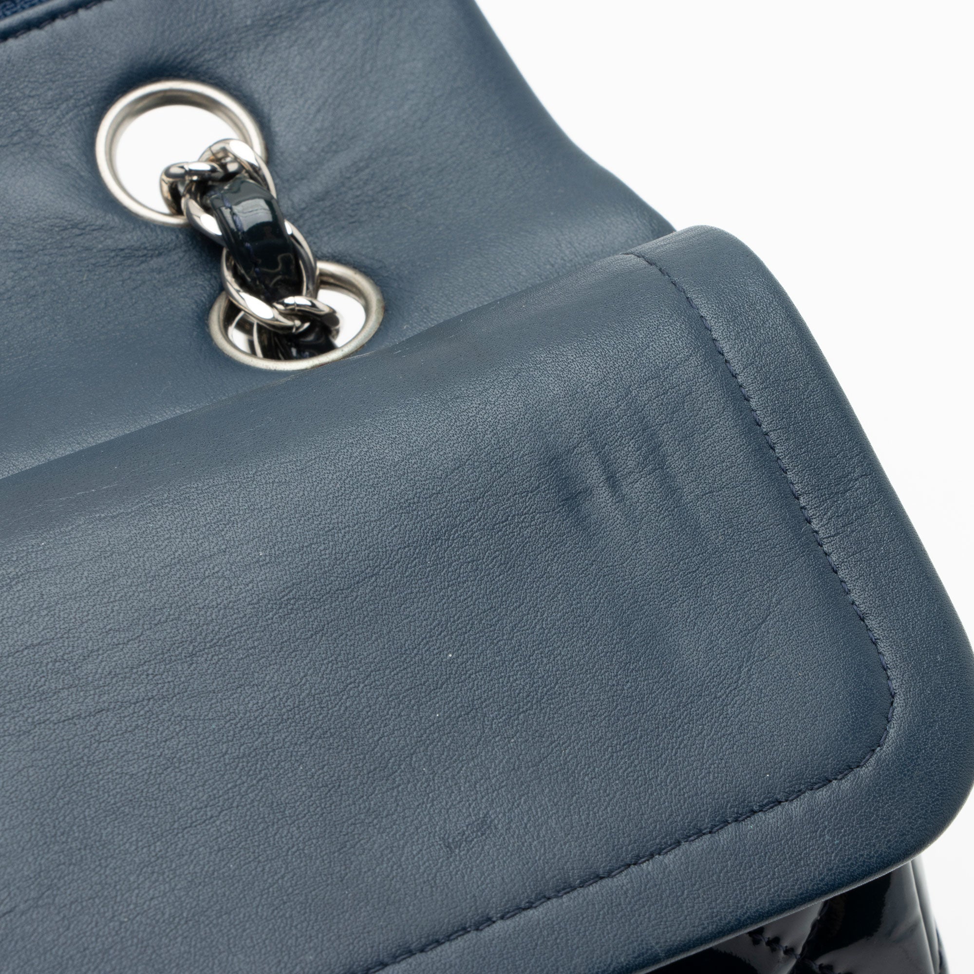 Chanel Patent Leather Classic Medium Double Flap Bag (SHF-lLuqxa)