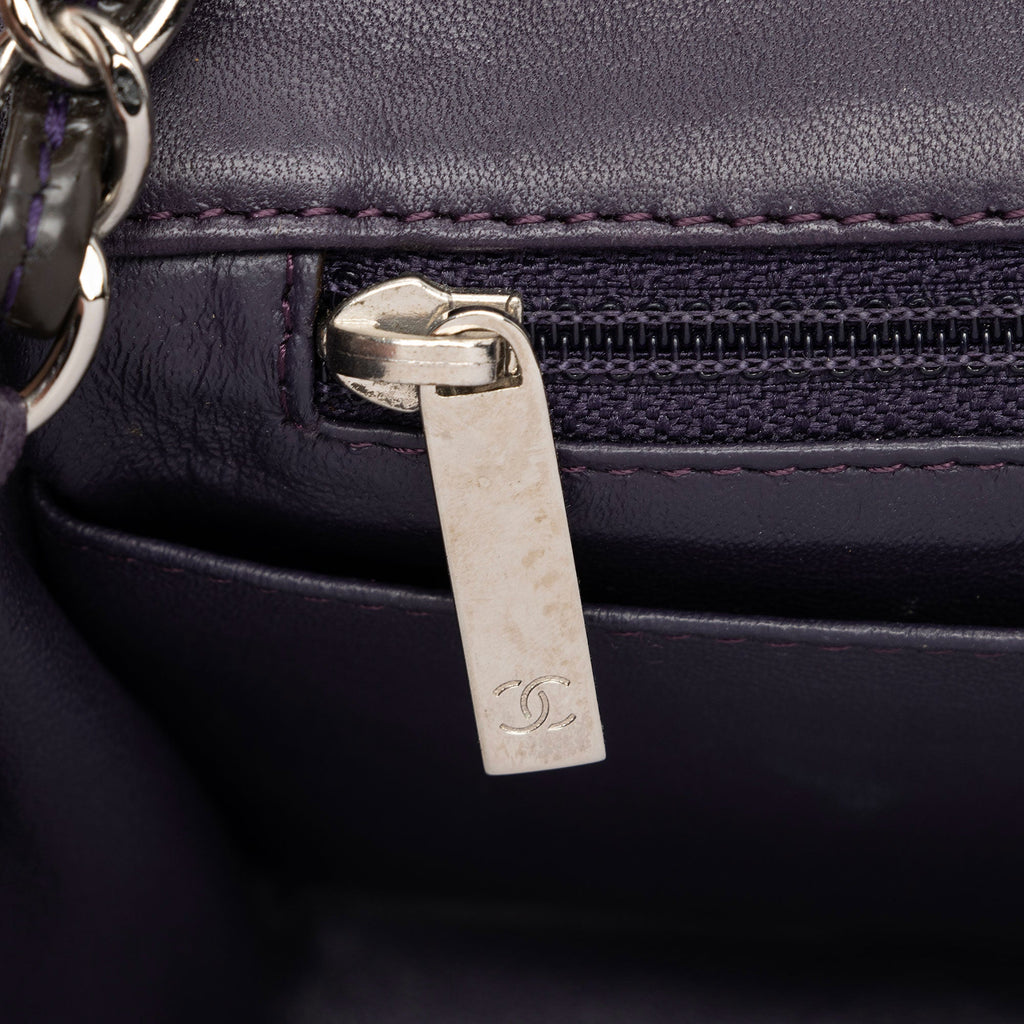 Chanel Patent Leather Classic Square Mini Flap Bag (SHF-Ejwny1)